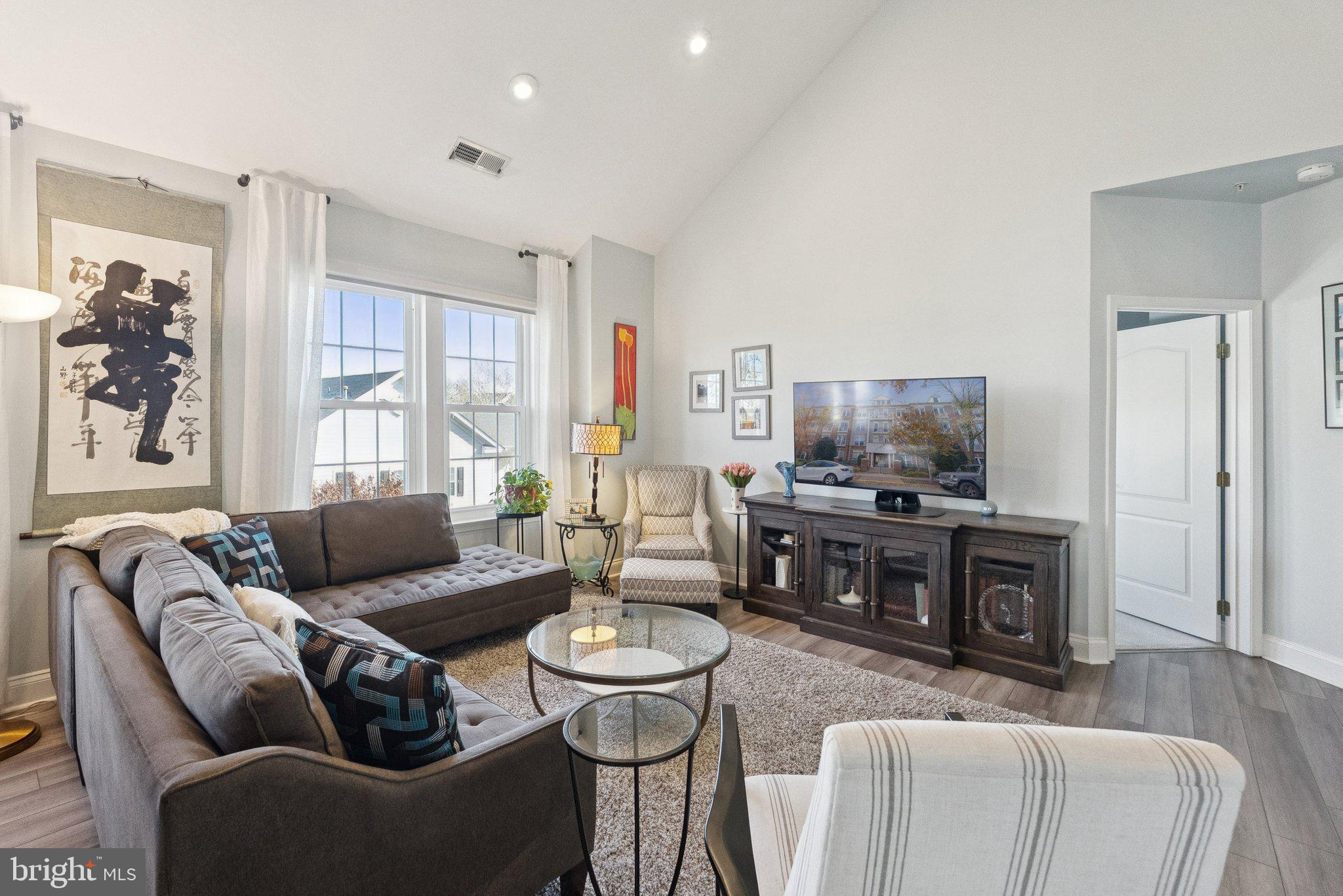 802 GRAND CHAMPION DRIVE 402