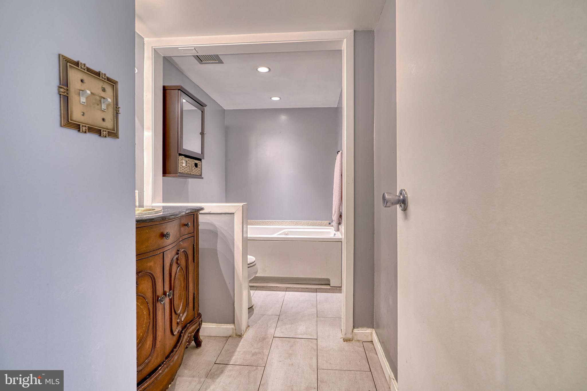 RIDGELY - Residential