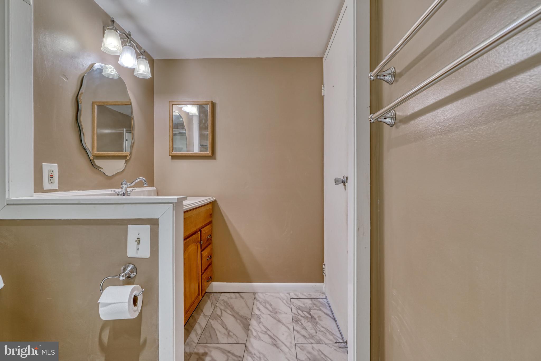 RIDGELY - Residential