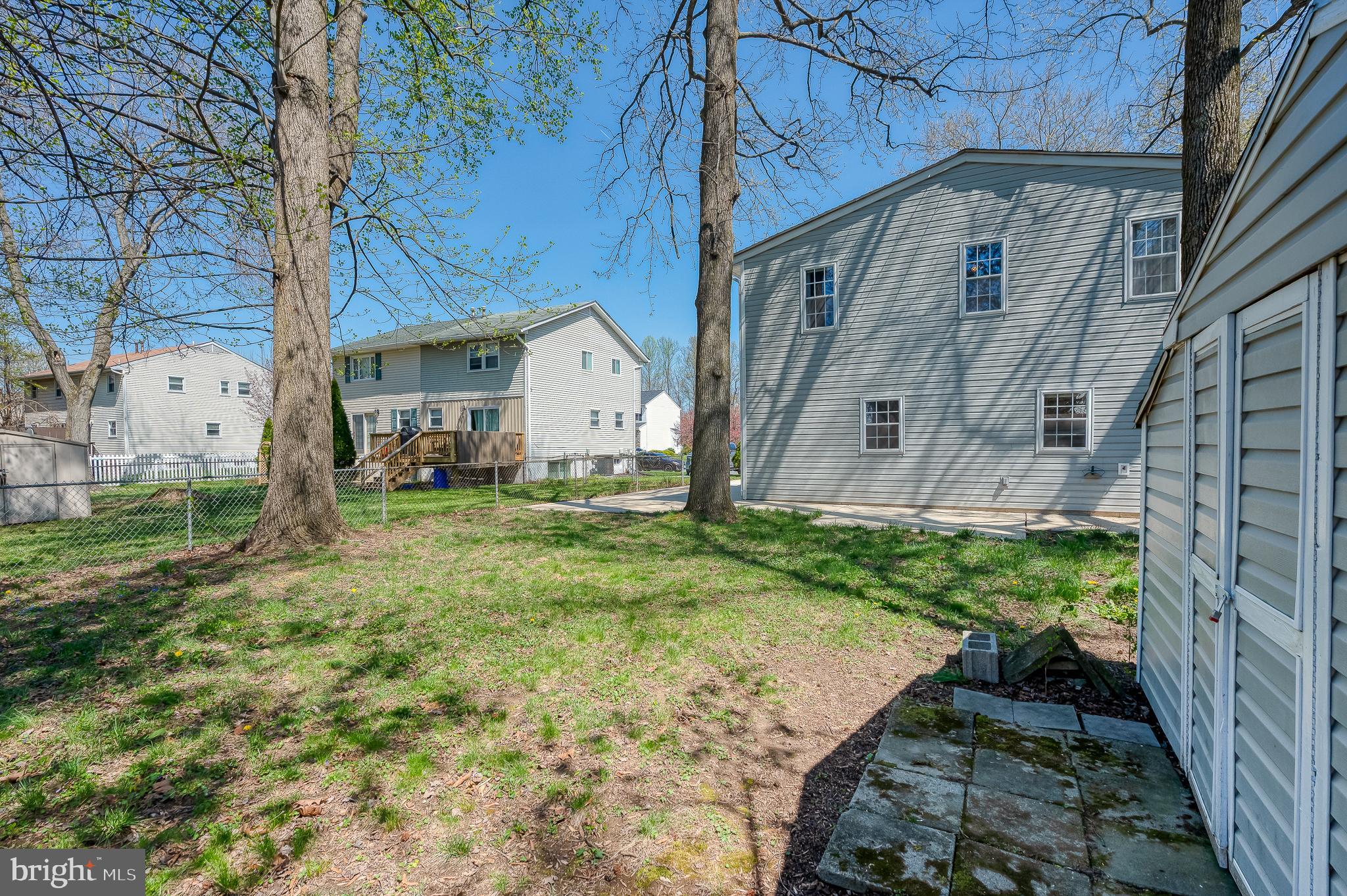 WILLOUGHBY WOODS - Residential