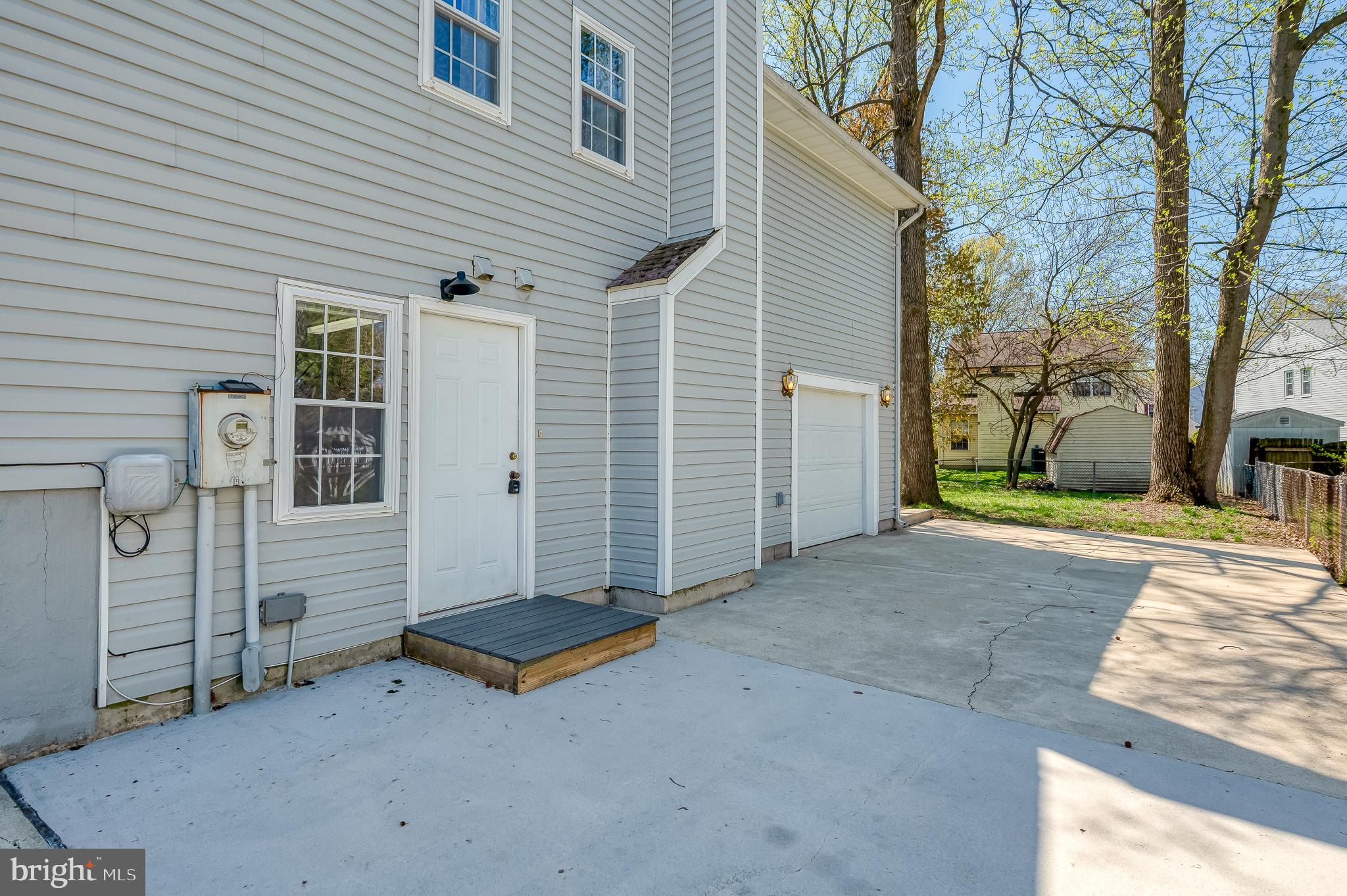 WILLOUGHBY WOODS - Residential