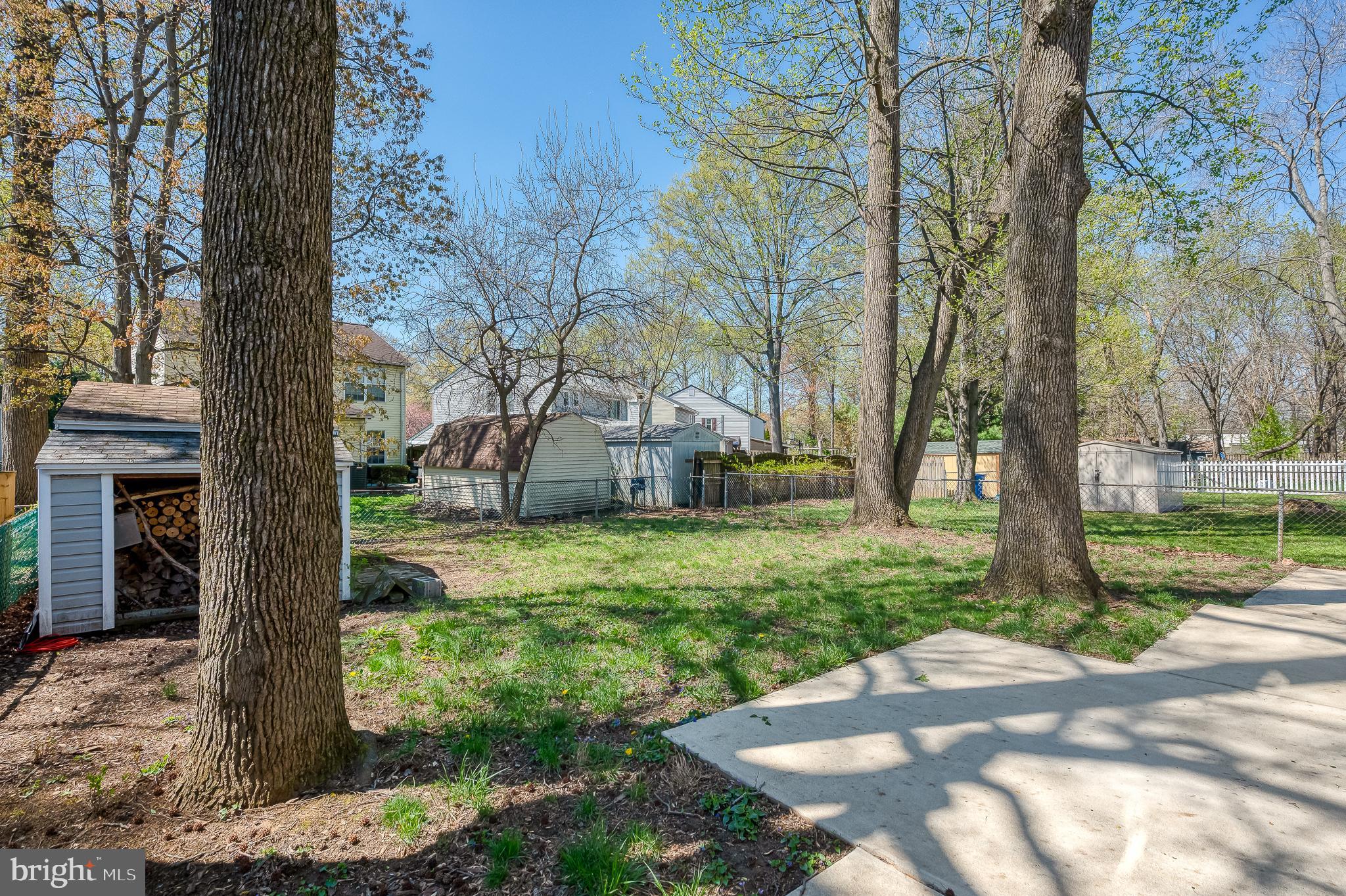 WILLOUGHBY WOODS - Residential