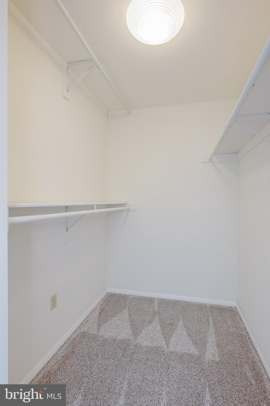 WILLOUGHBY WOODS - Residential