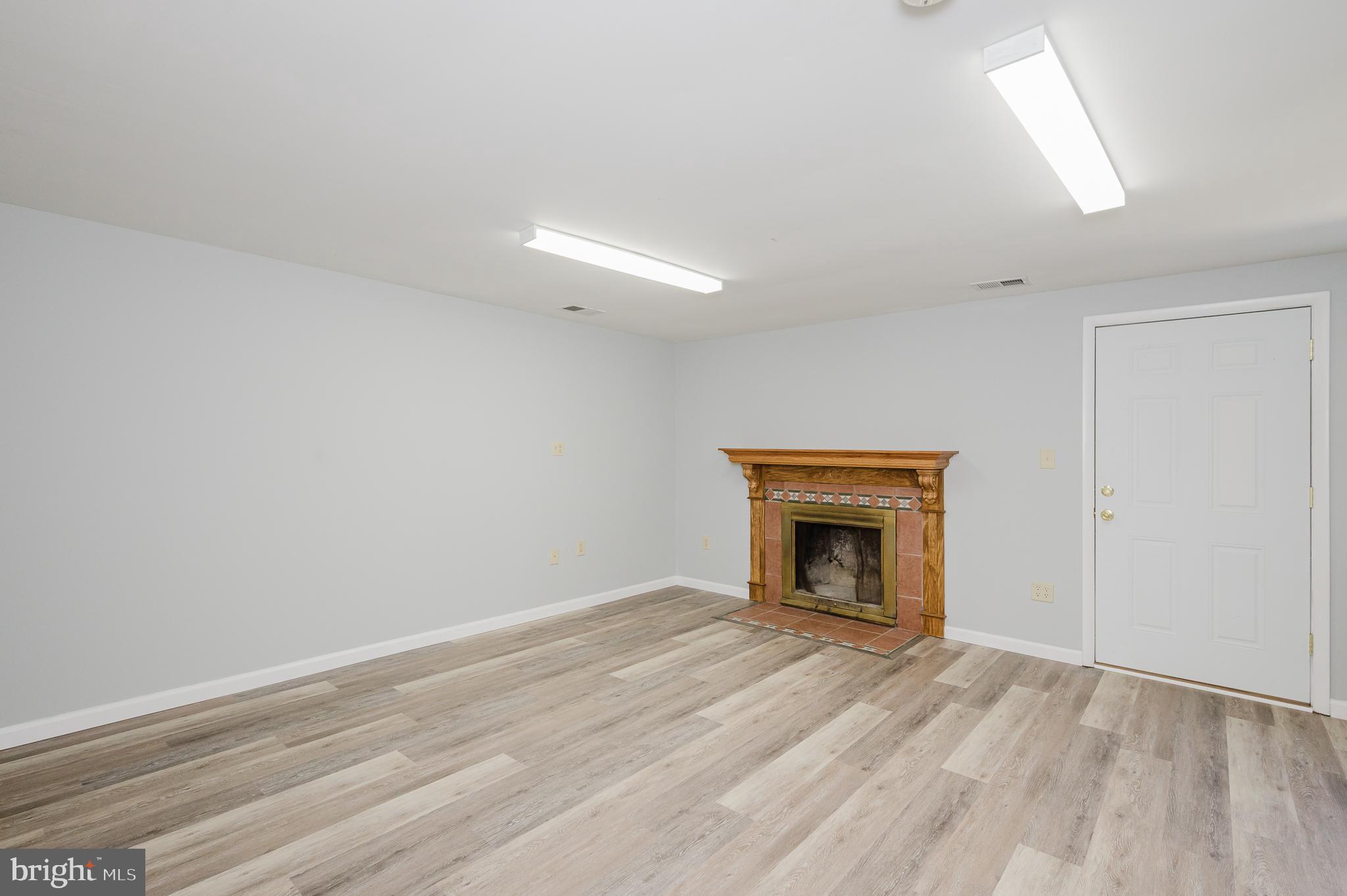 WILLOUGHBY WOODS - Residential