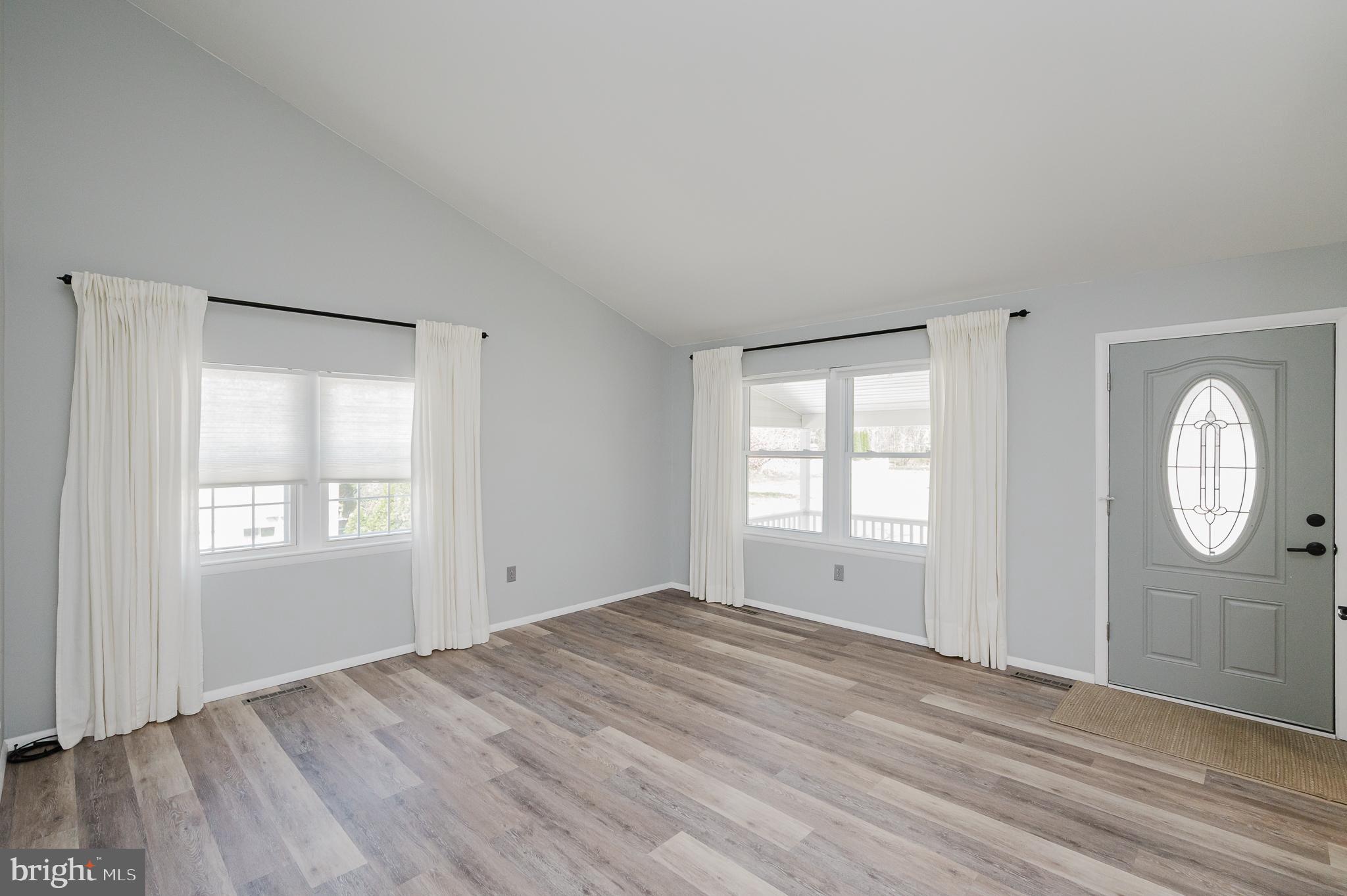 WILLOUGHBY WOODS - Residential