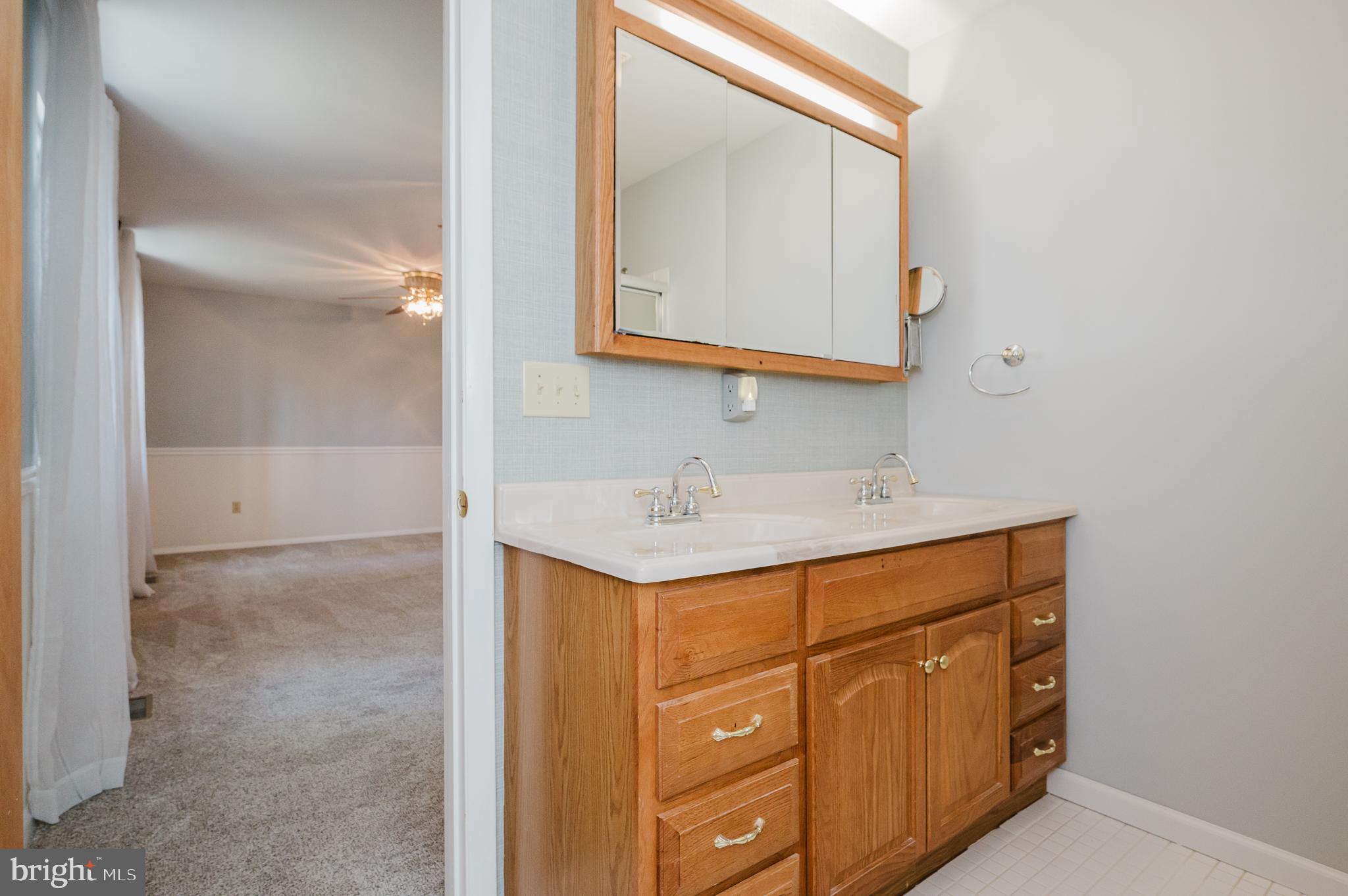 WILLOUGHBY WOODS - Residential