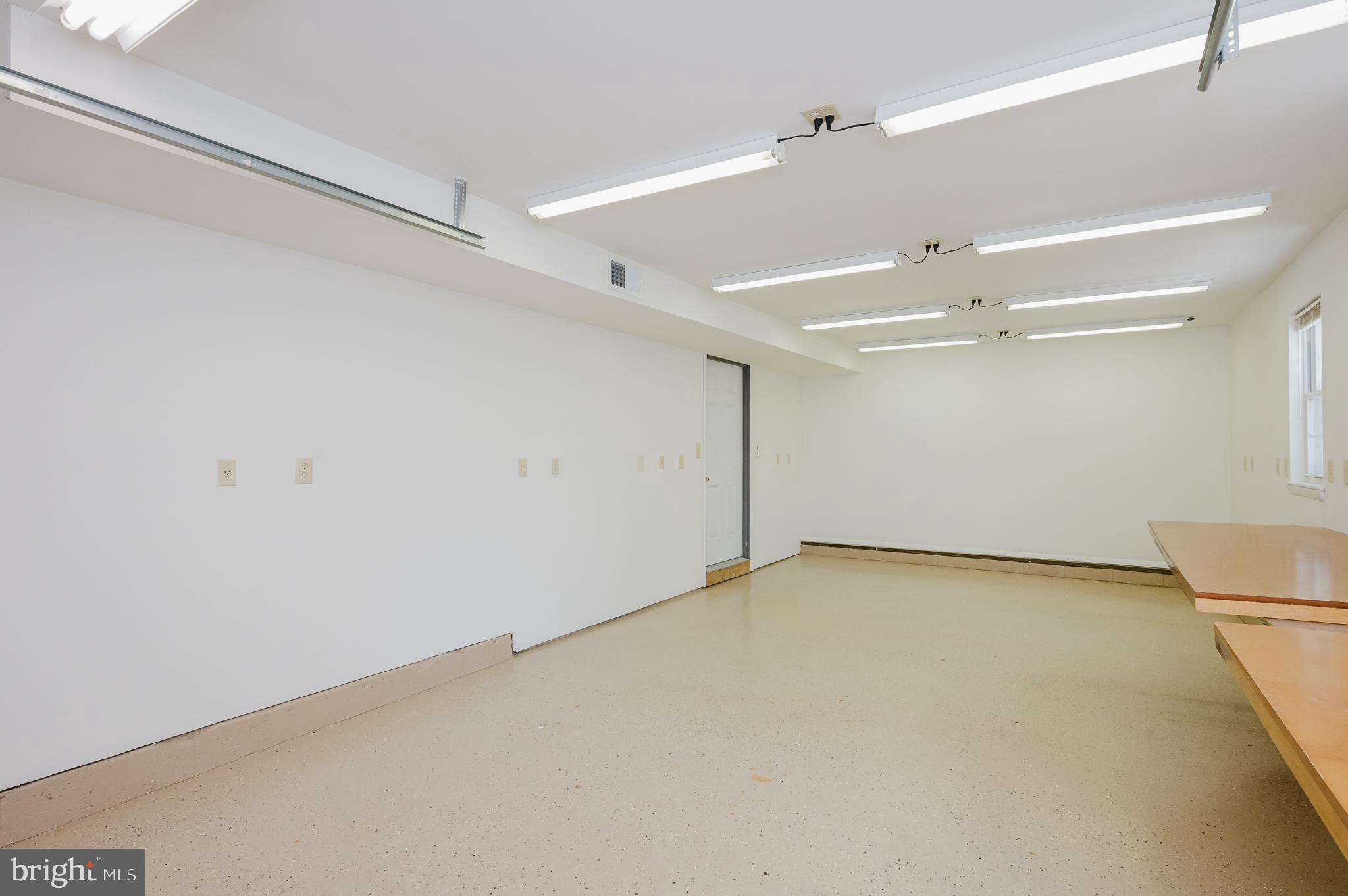 WILLOUGHBY WOODS - Residential