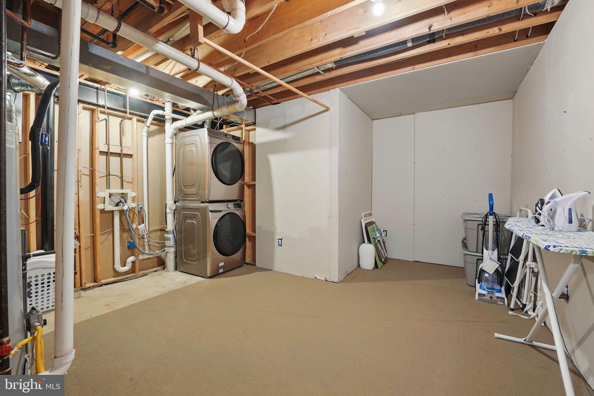 NEWPORT ESTATES - Residential