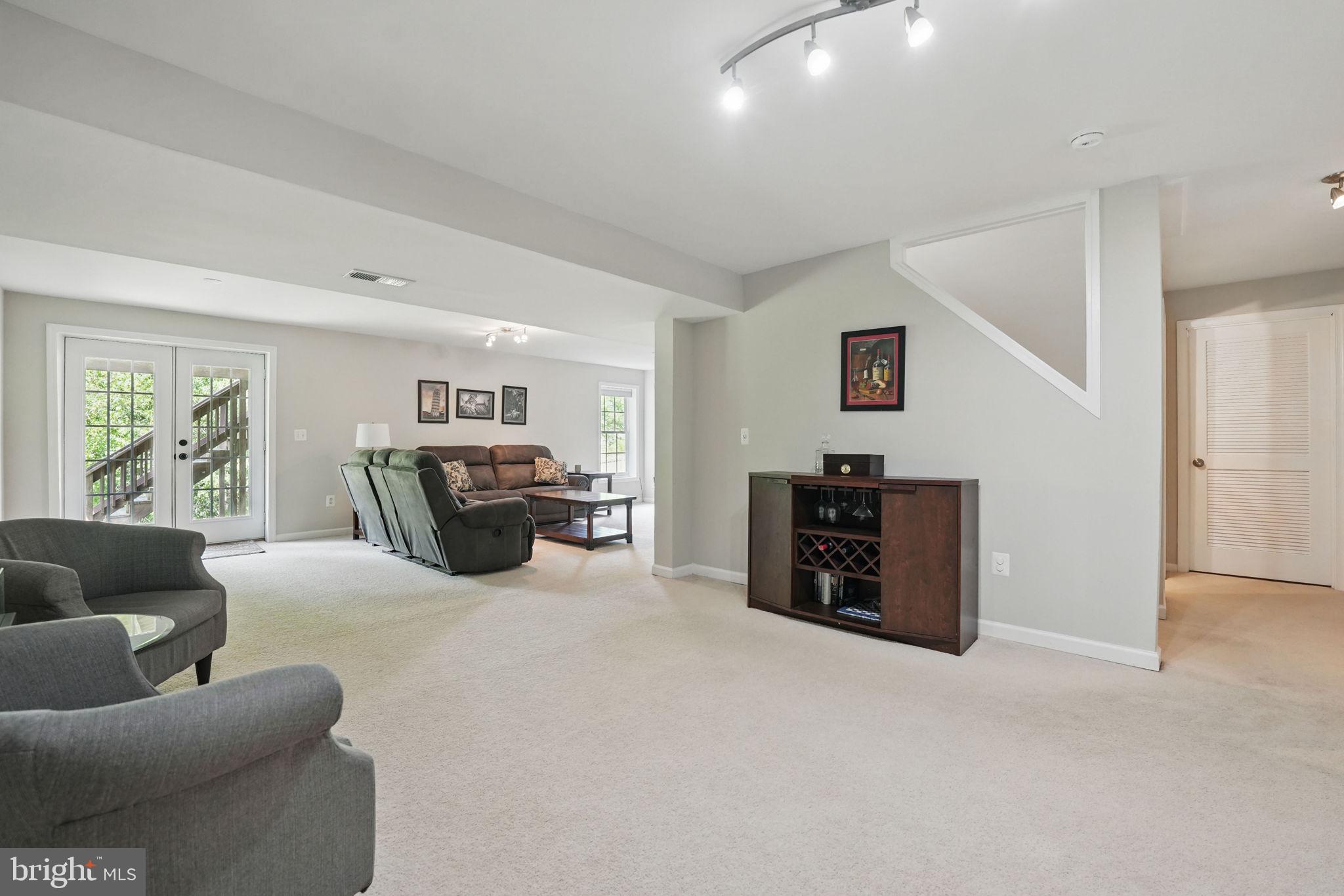 NEWPORT ESTATES - Residential