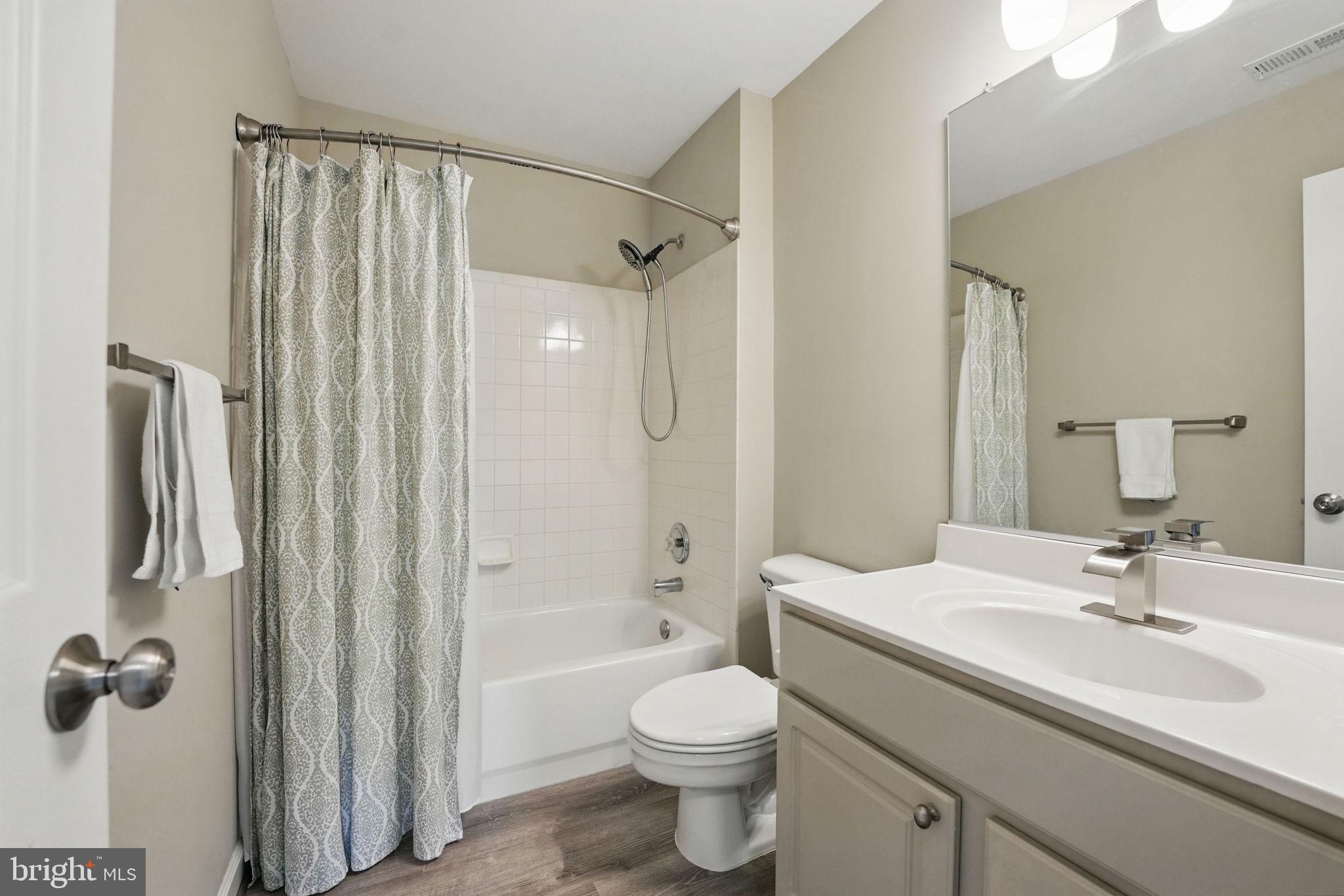 NEWPORT ESTATES - Residential