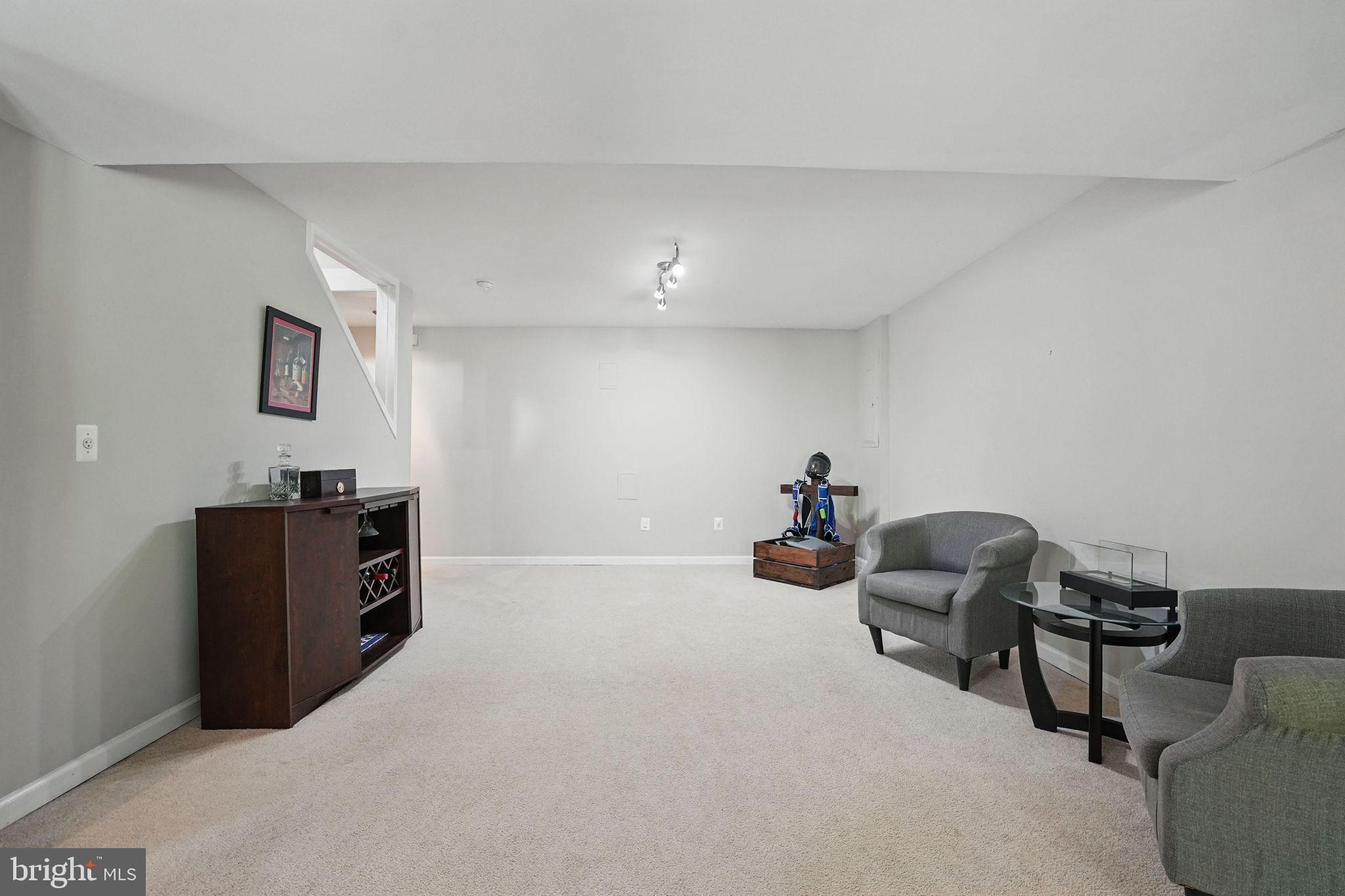 NEWPORT ESTATES - Residential