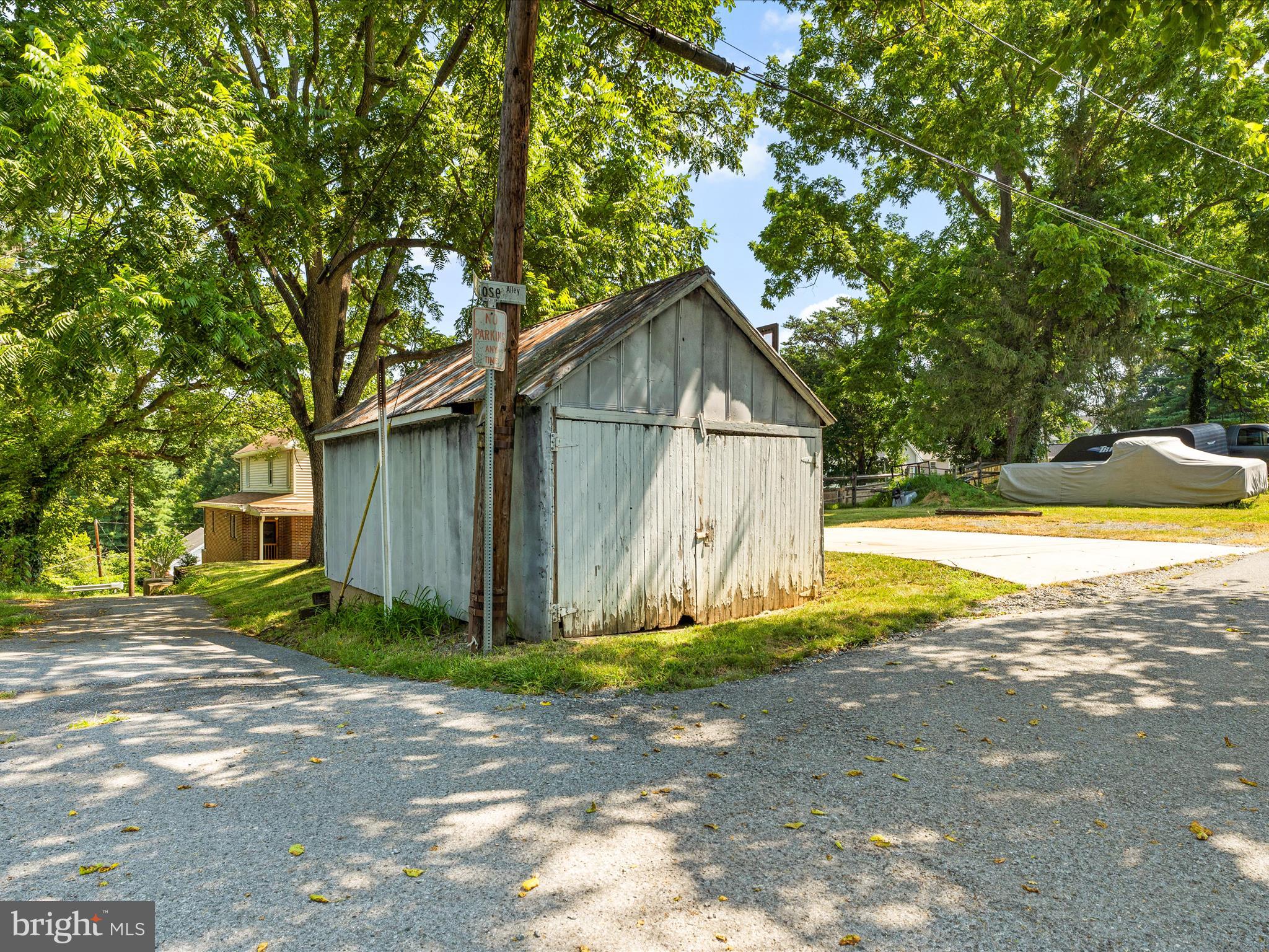 BRUNSWICK - Residential