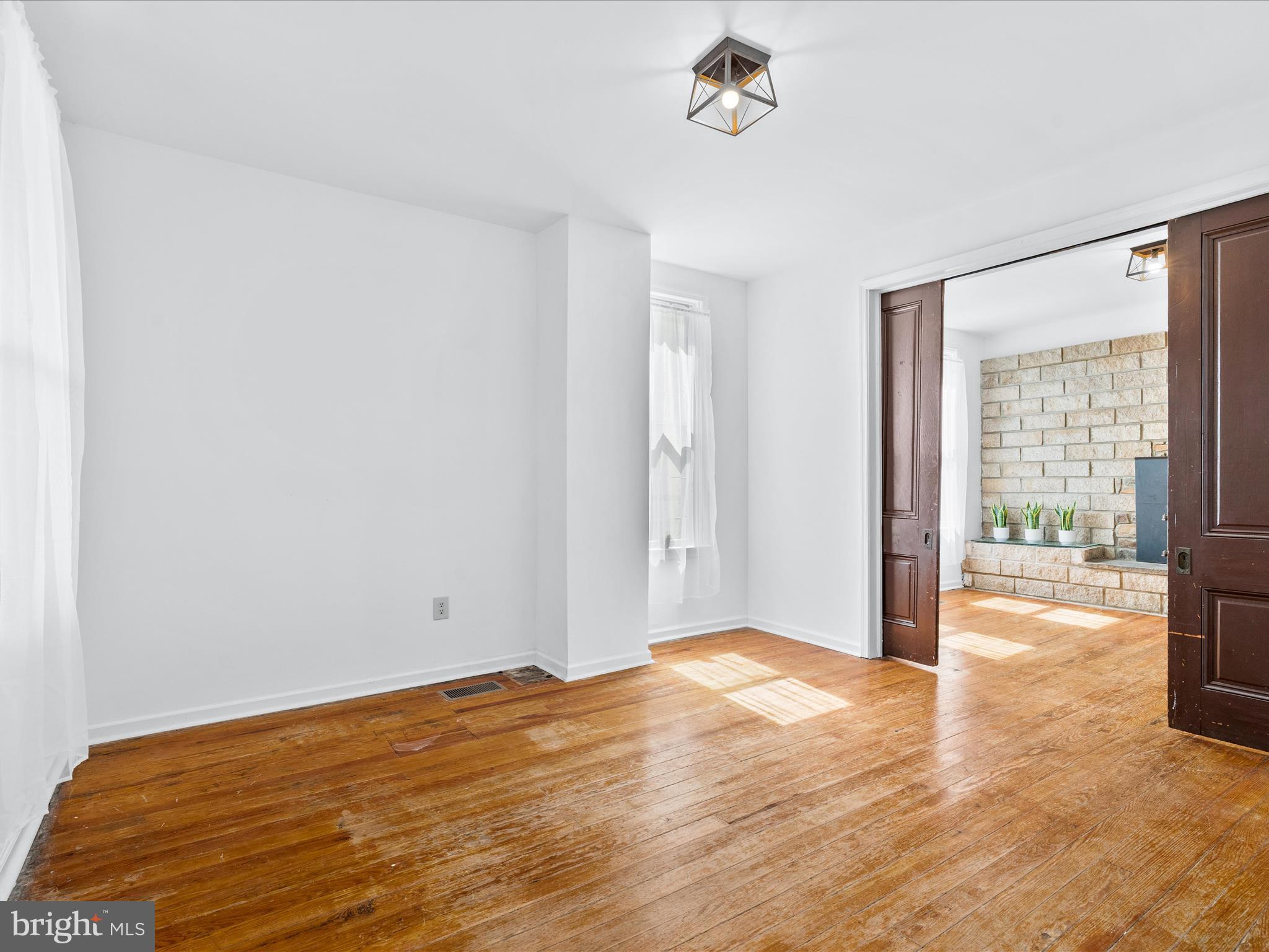 BRUNSWICK - Residential