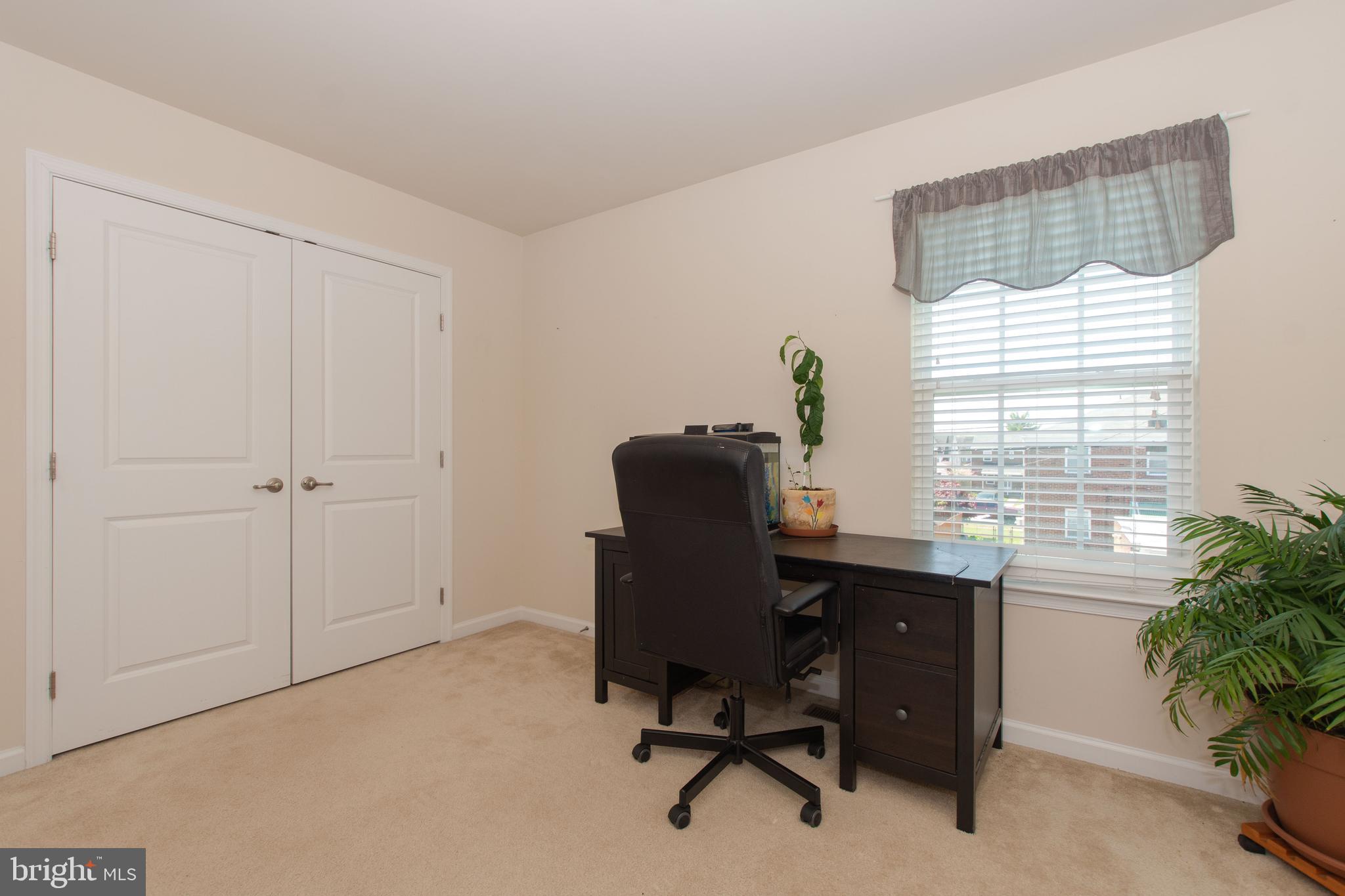 HERITAGE SQUARE - Residential