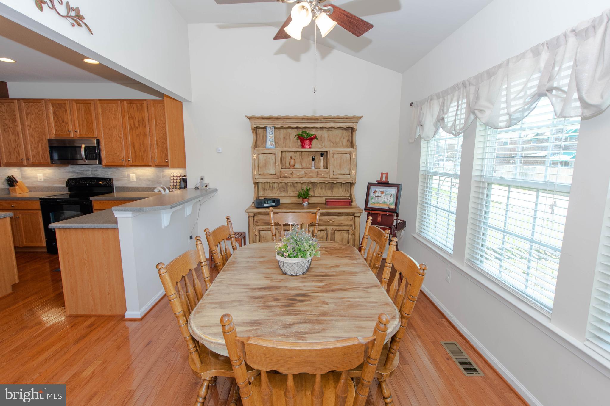 HERITAGE SQUARE - Residential