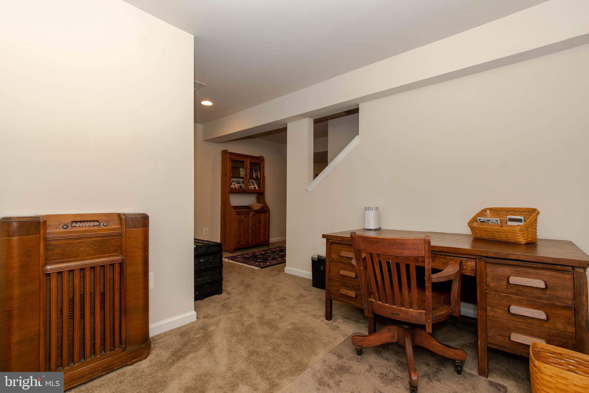 HERITAGE SQUARE - Residential