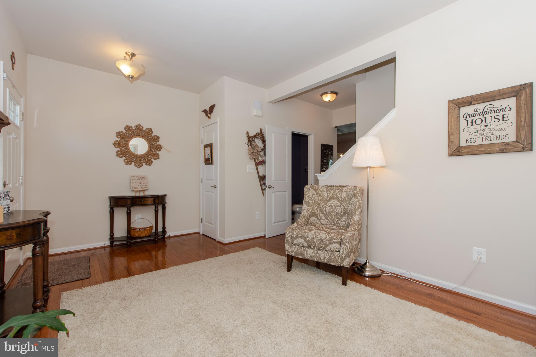 HERITAGE SQUARE - Residential