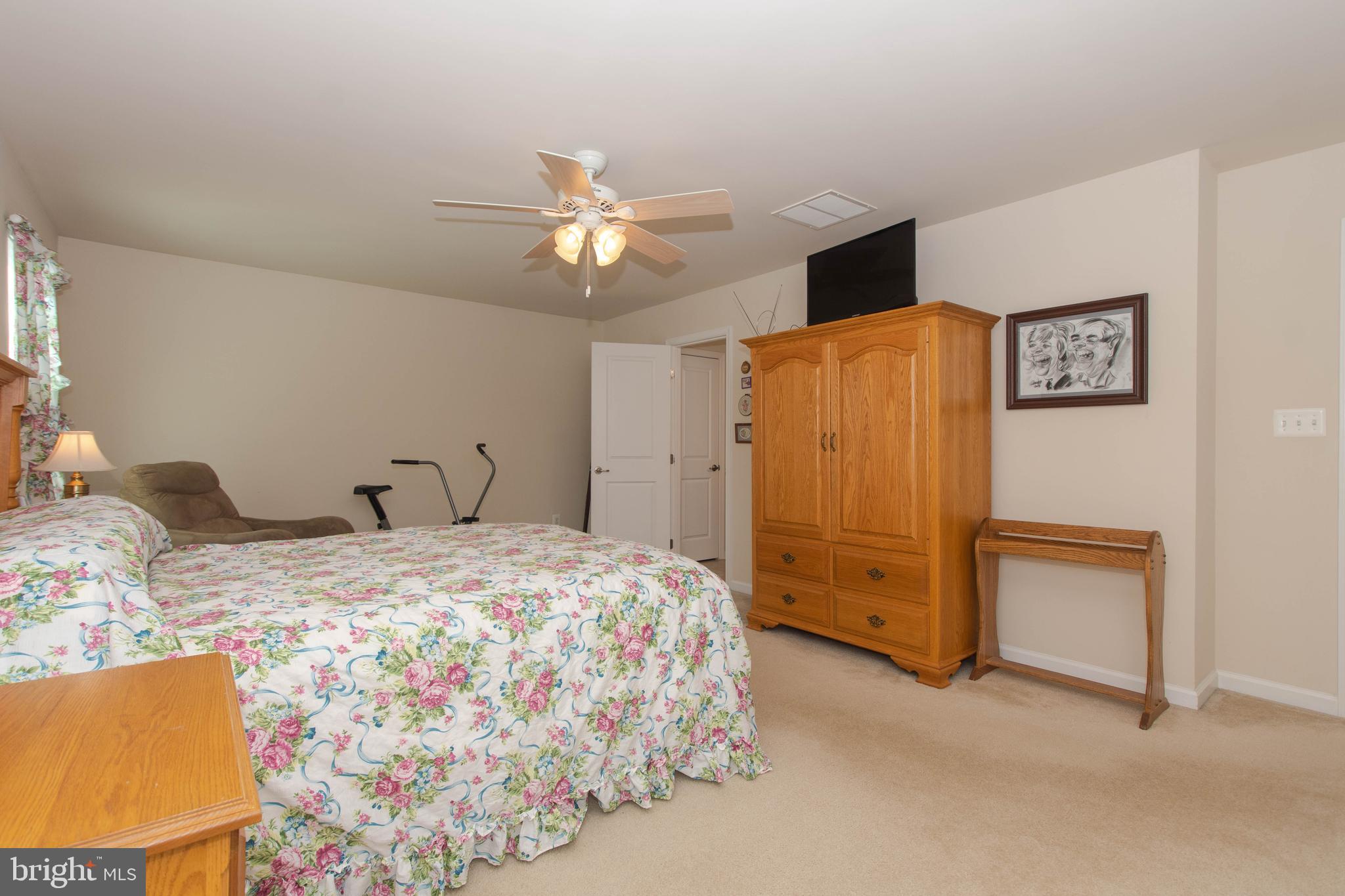 HERITAGE SQUARE - Residential