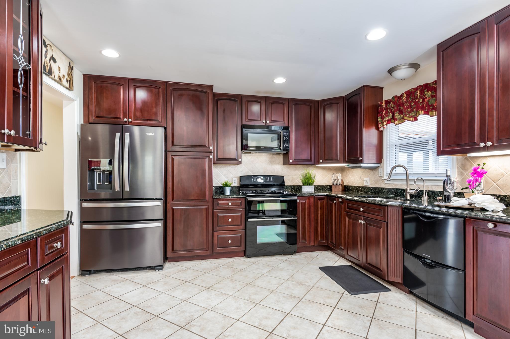 FOREST LAKES ESTATES - Residential