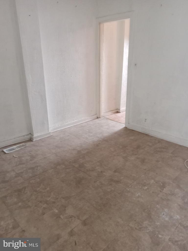 SANDTOWN-WINCHESTER - Residential