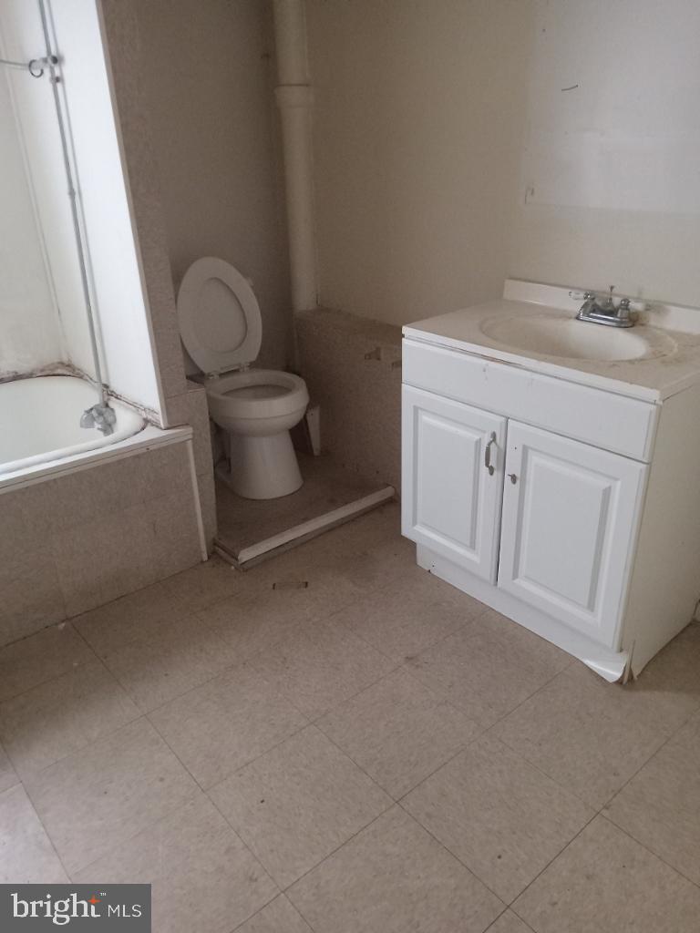 SANDTOWN-WINCHESTER - Residential