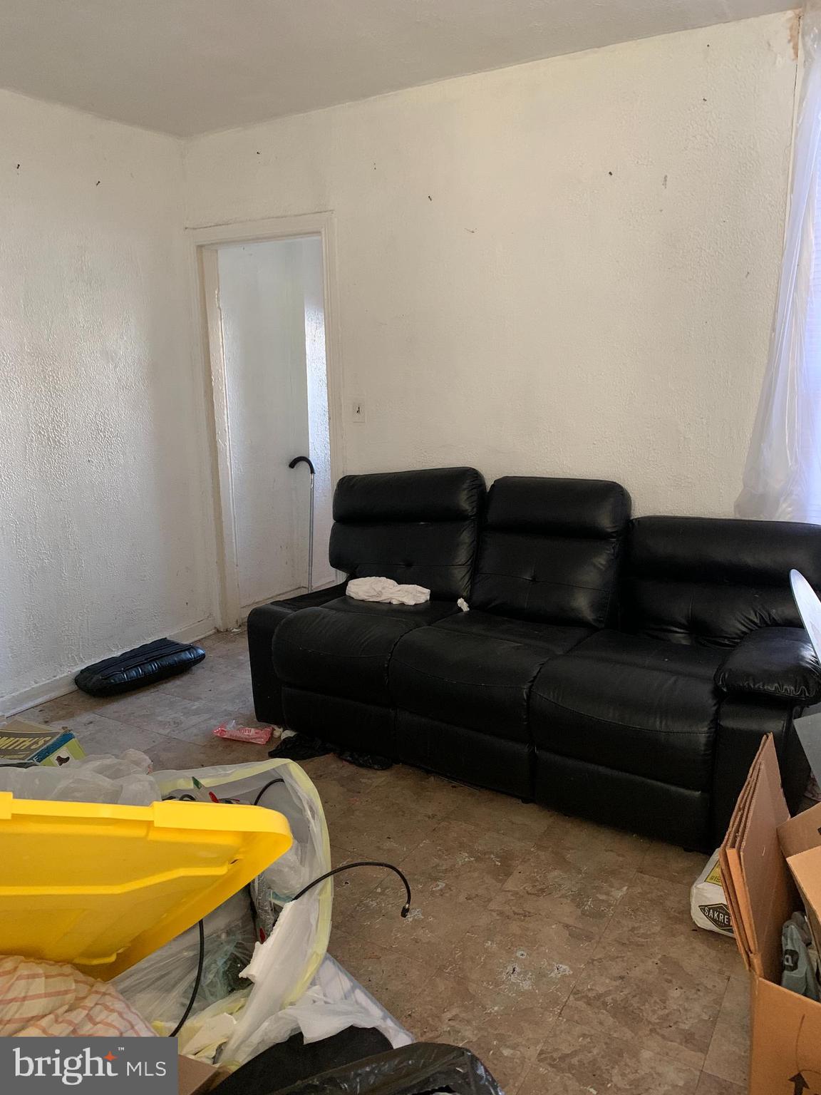 SANDTOWN-WINCHESTER - Residential