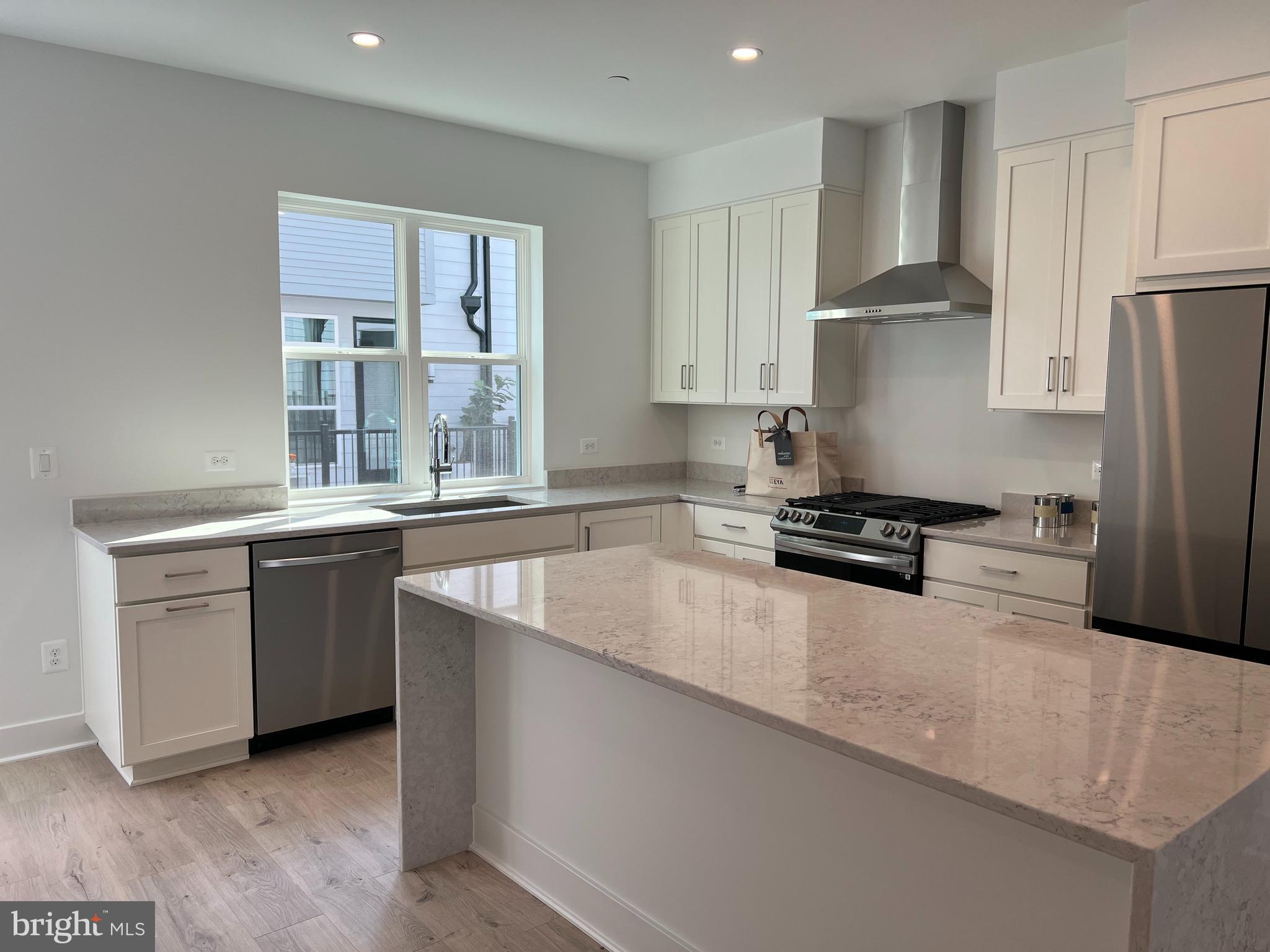 TYSONS RIDGE - Residential Lease