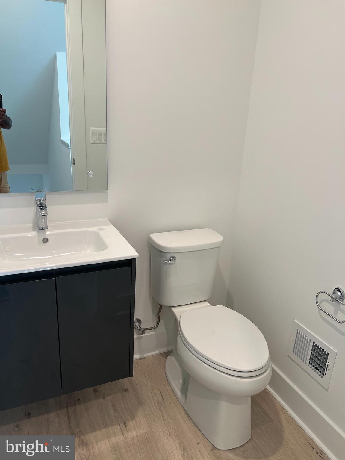 TYSONS RIDGE - Residential Lease