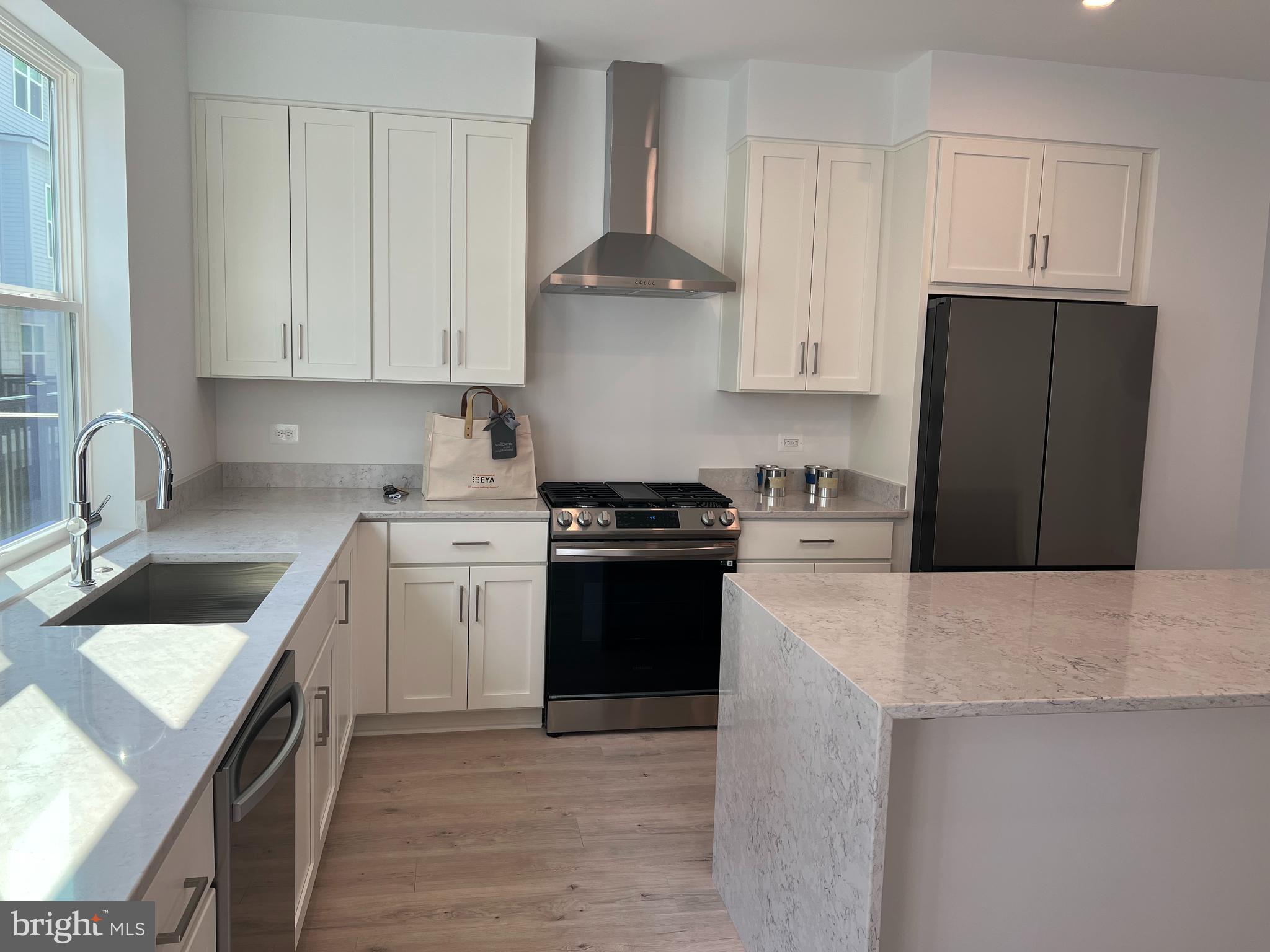 TYSONS RIDGE - Residential Lease