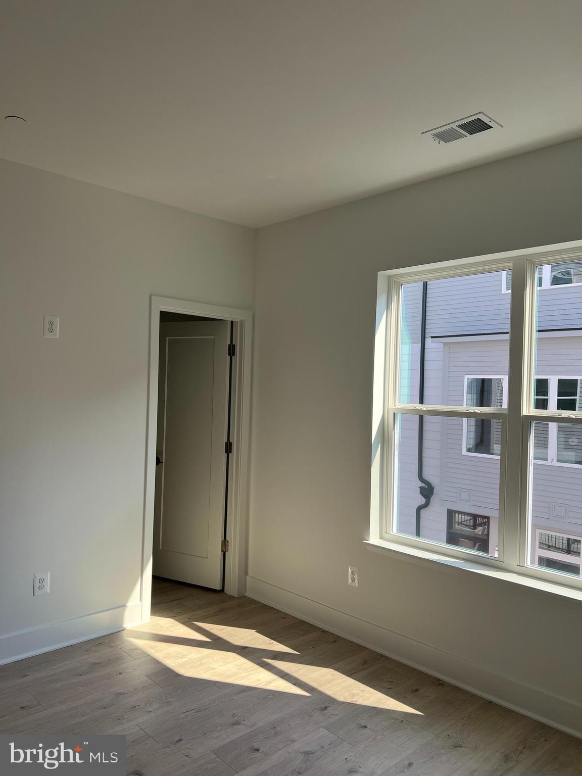 TYSONS RIDGE - Residential Lease