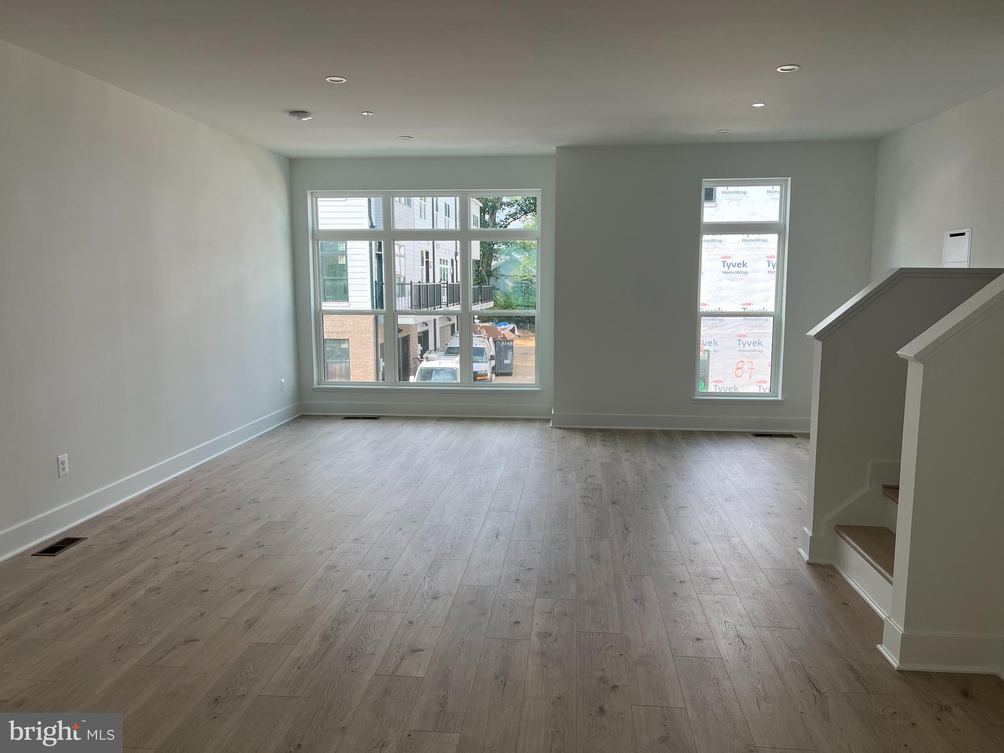 TYSONS RIDGE - Residential Lease