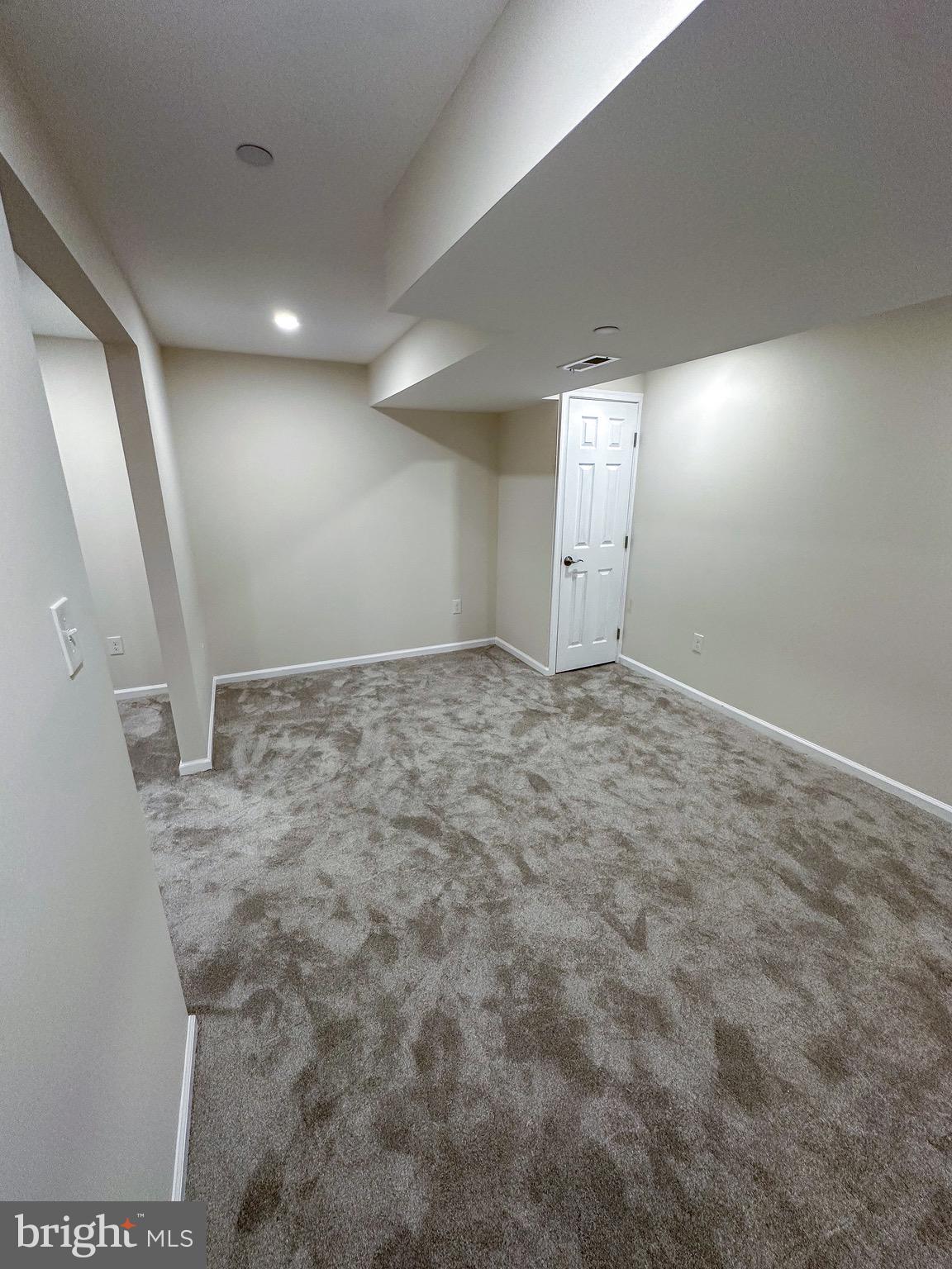 SANDTOWN-WINCHESTER - Residential