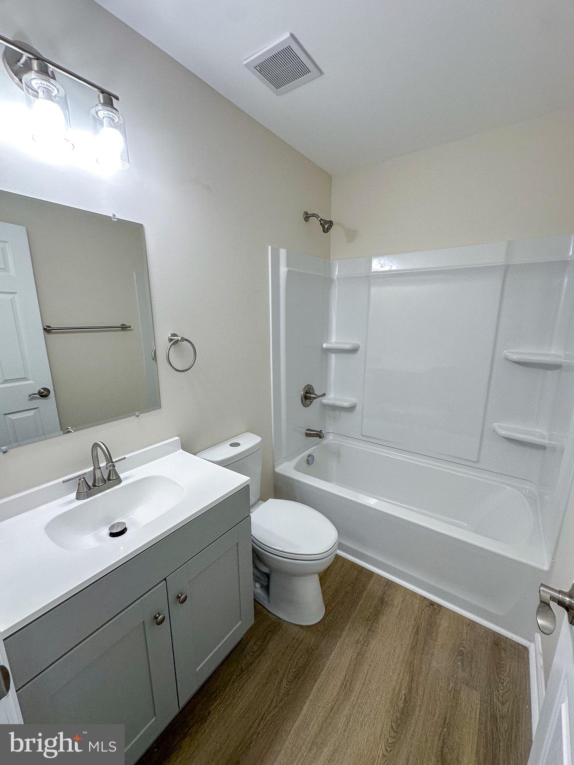 SANDTOWN-WINCHESTER - Residential