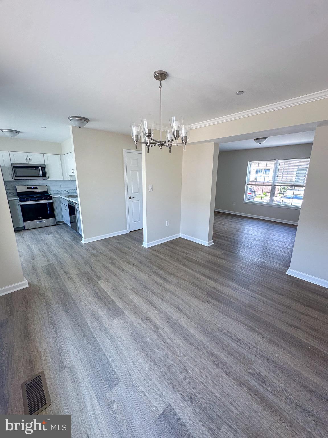SANDTOWN-WINCHESTER - Residential