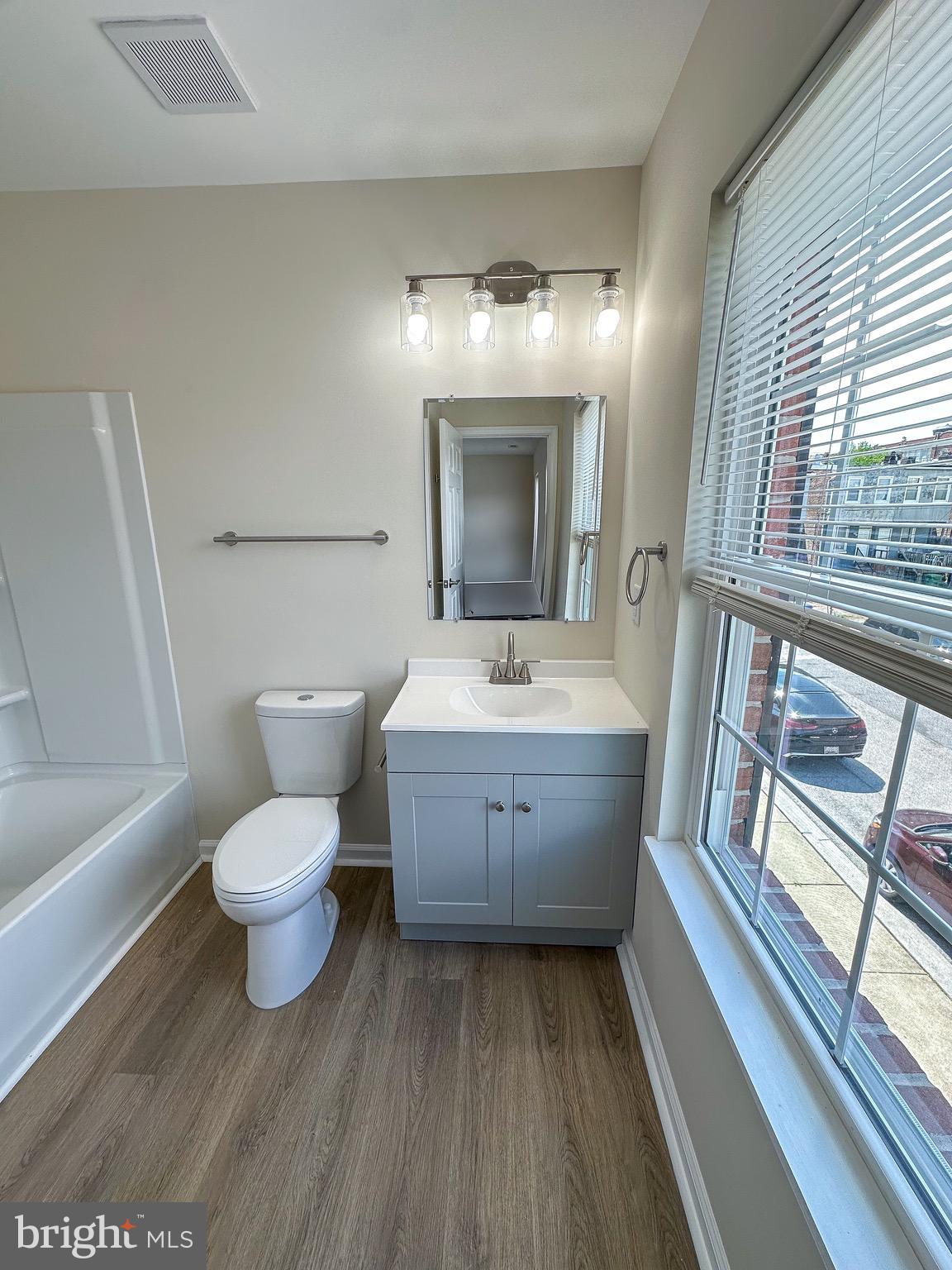 SANDTOWN-WINCHESTER - Residential