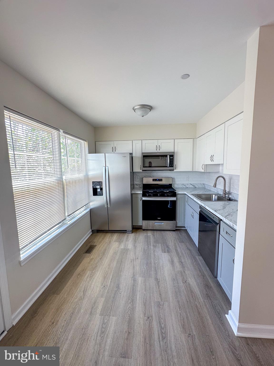 SANDTOWN-WINCHESTER - Residential