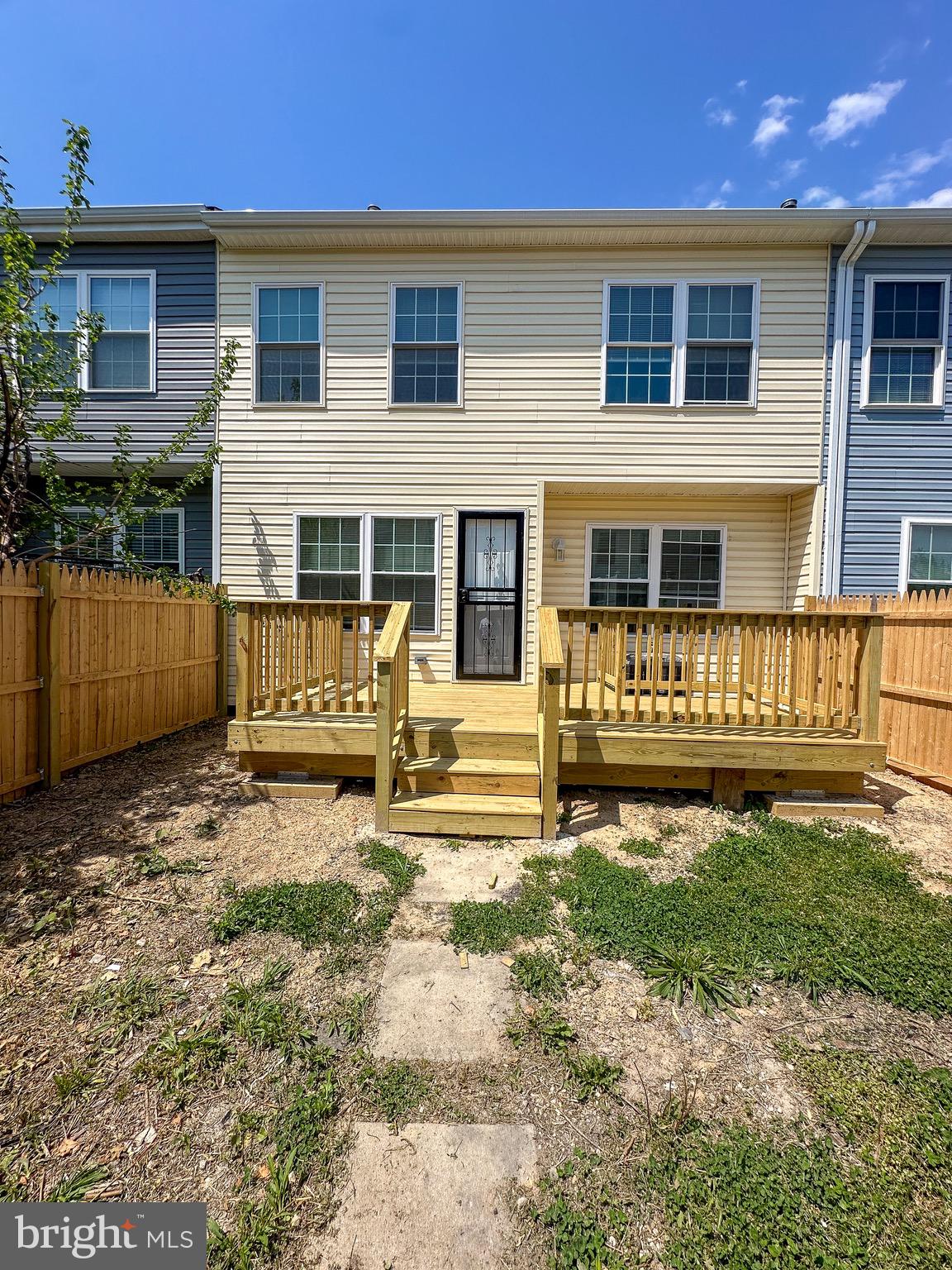 SANDTOWN-WINCHESTER - Residential