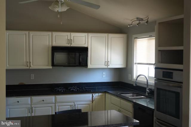 RIDGEVIEW ESTATES - Residential