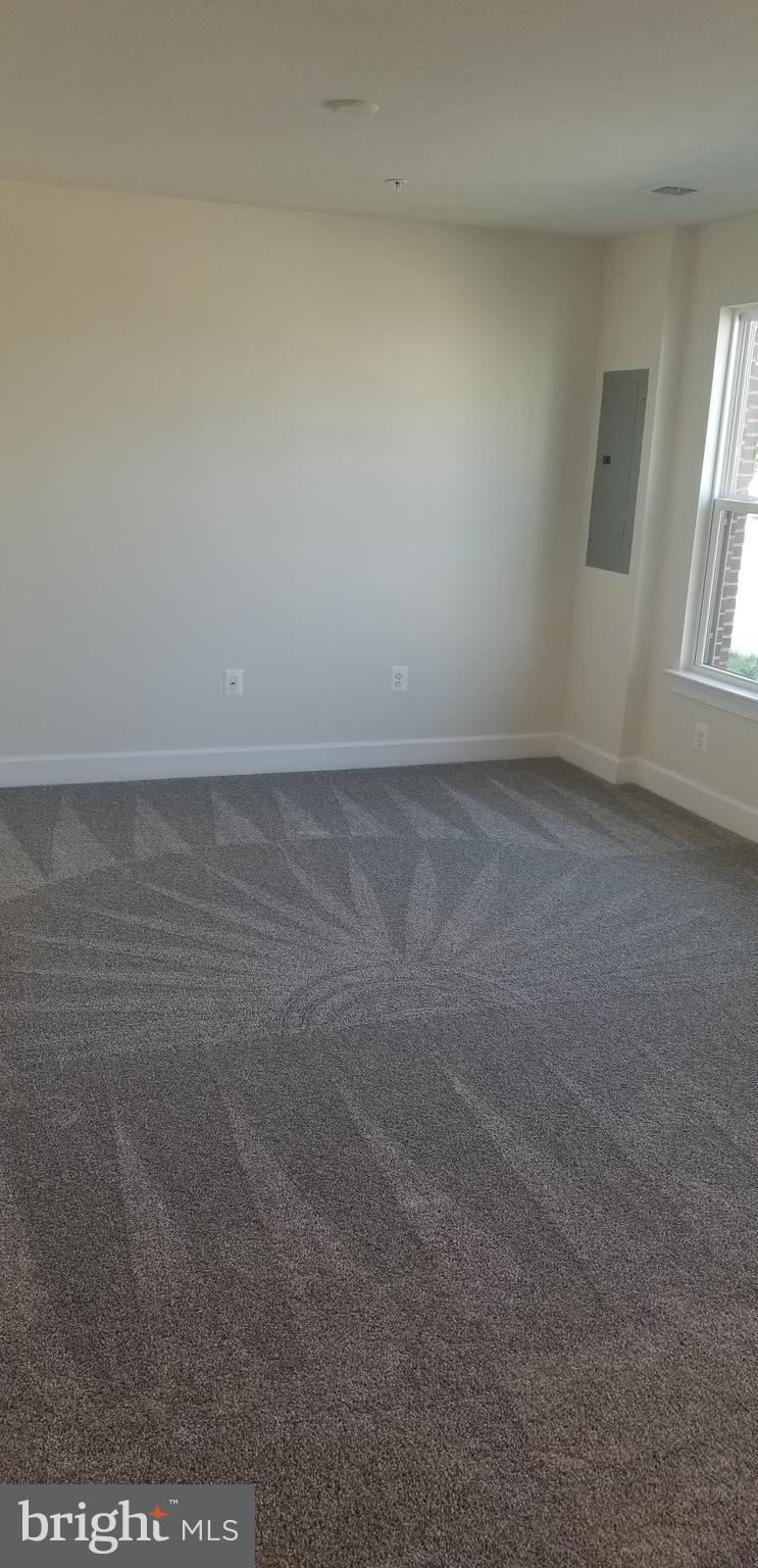 CAPITAL COURT - Residential