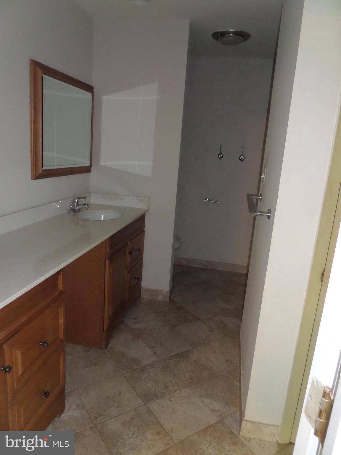 RIVERS EDGE - Residential Lease