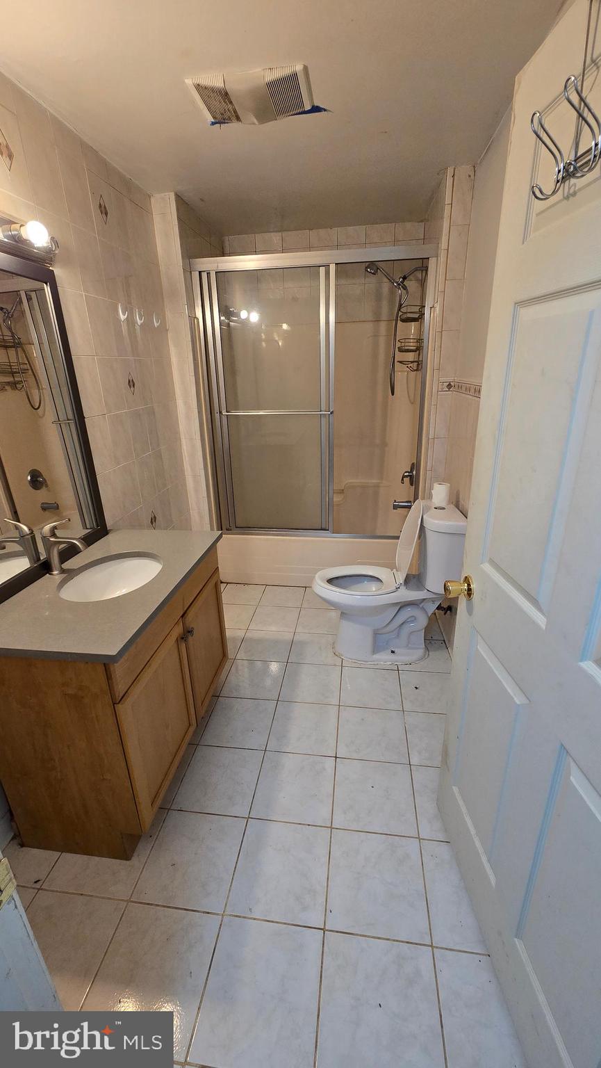 RIVERS EDGE - Residential Lease