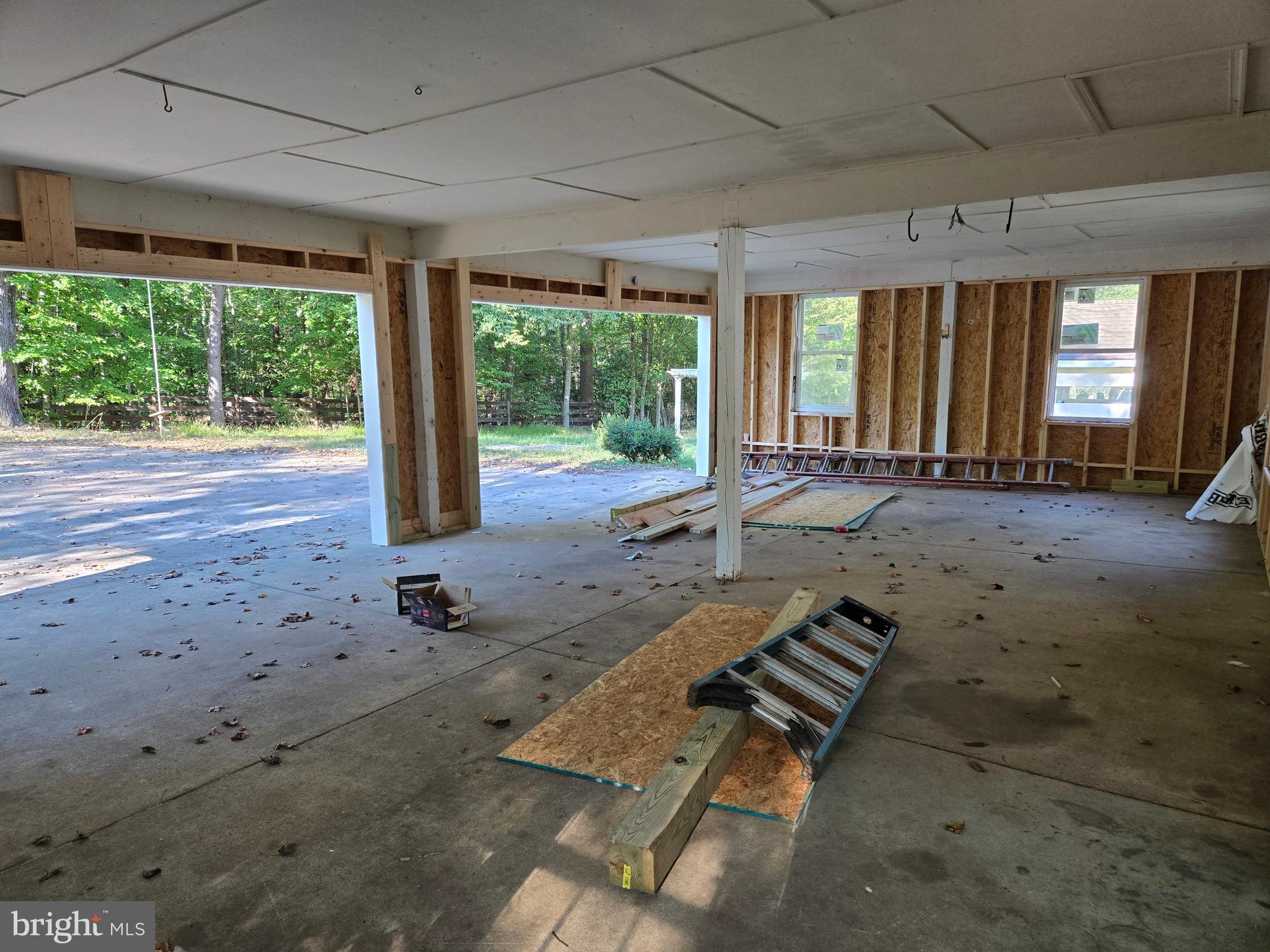 RIVERS EDGE - Residential Lease