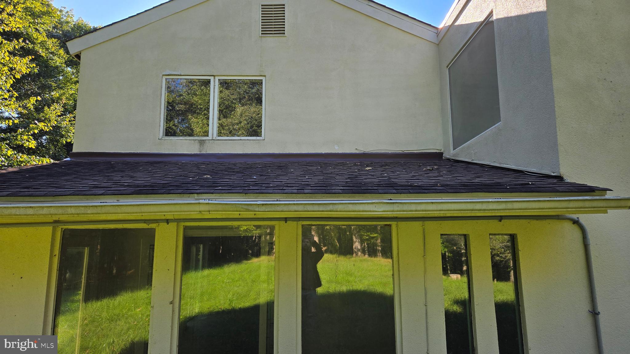 RIVERS EDGE - Residential Lease