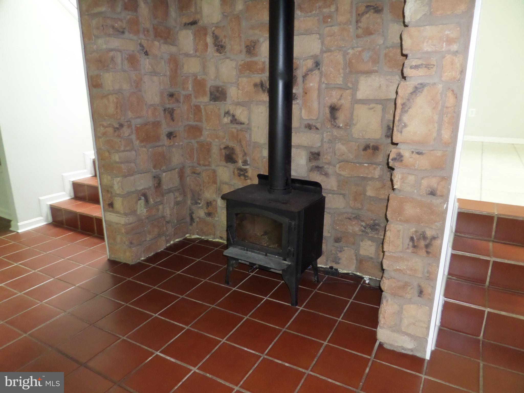 RIVERS EDGE - Residential Lease