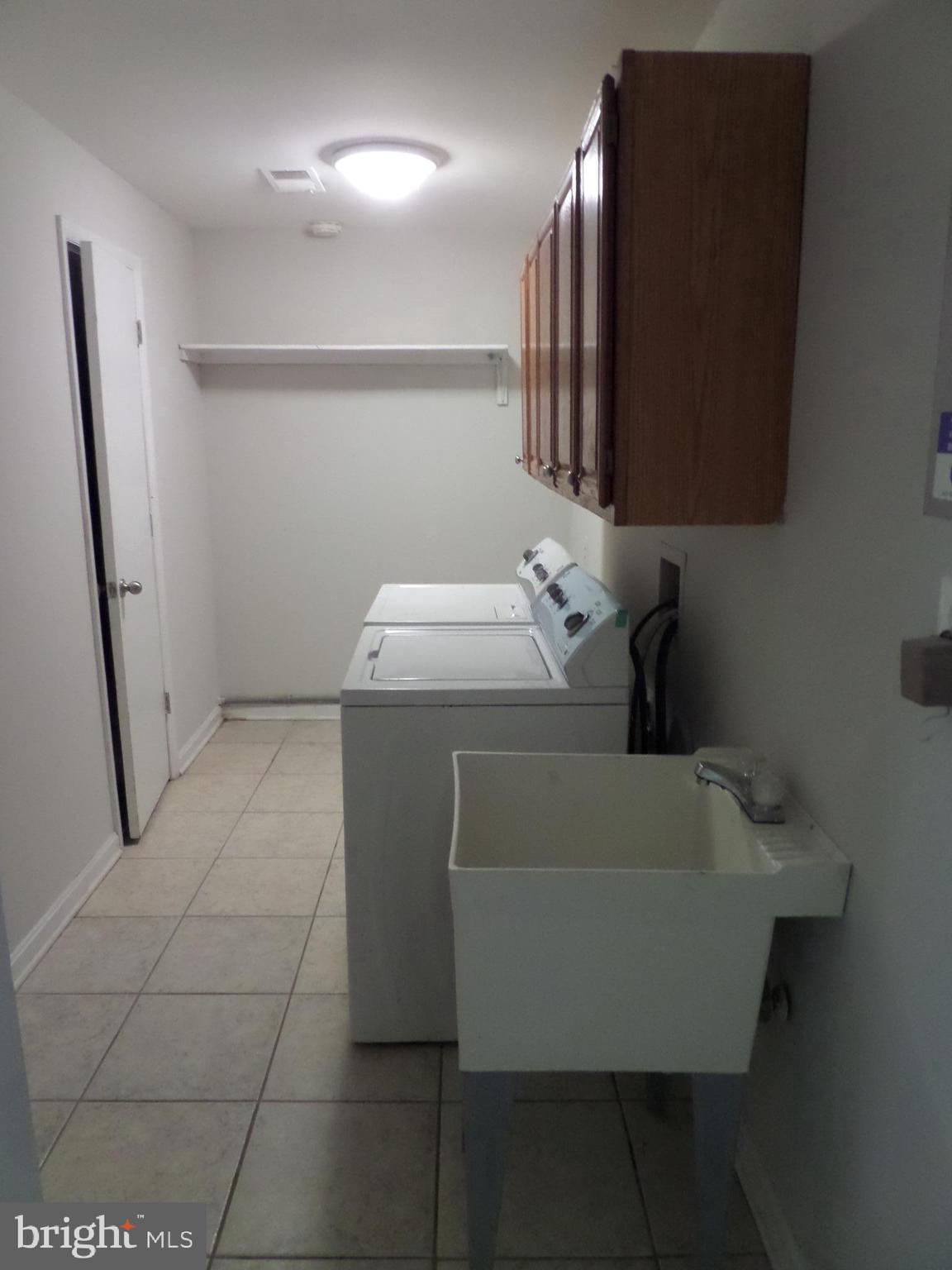 RIVERS EDGE - Residential Lease