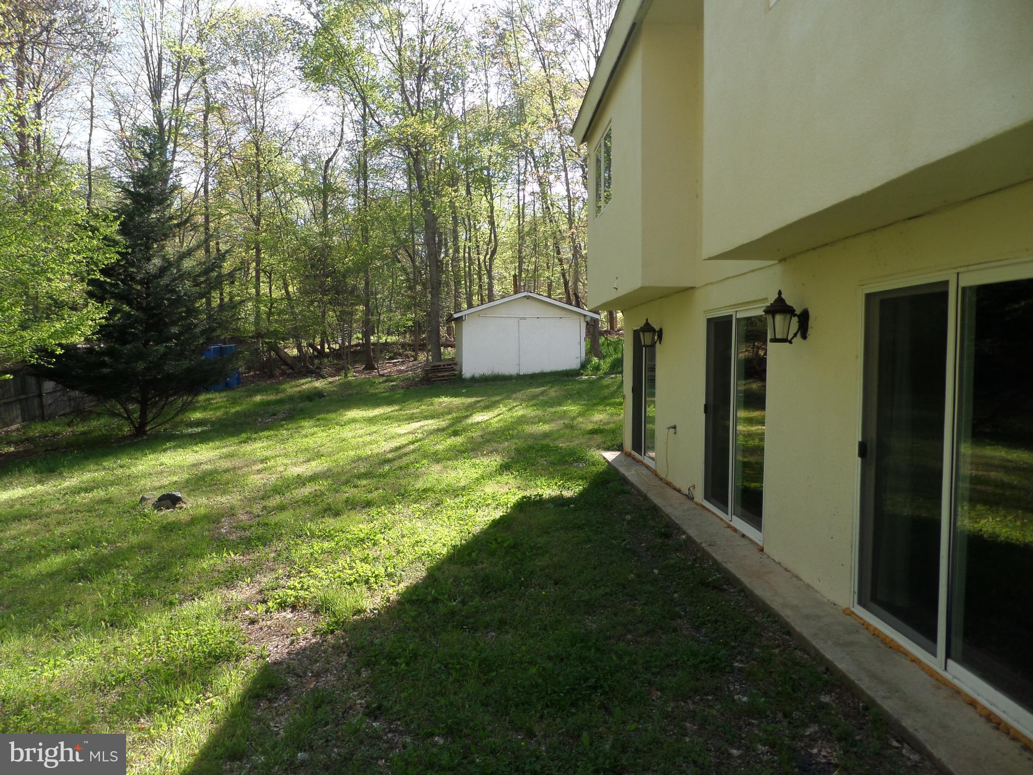 RIVERS EDGE - Residential Lease