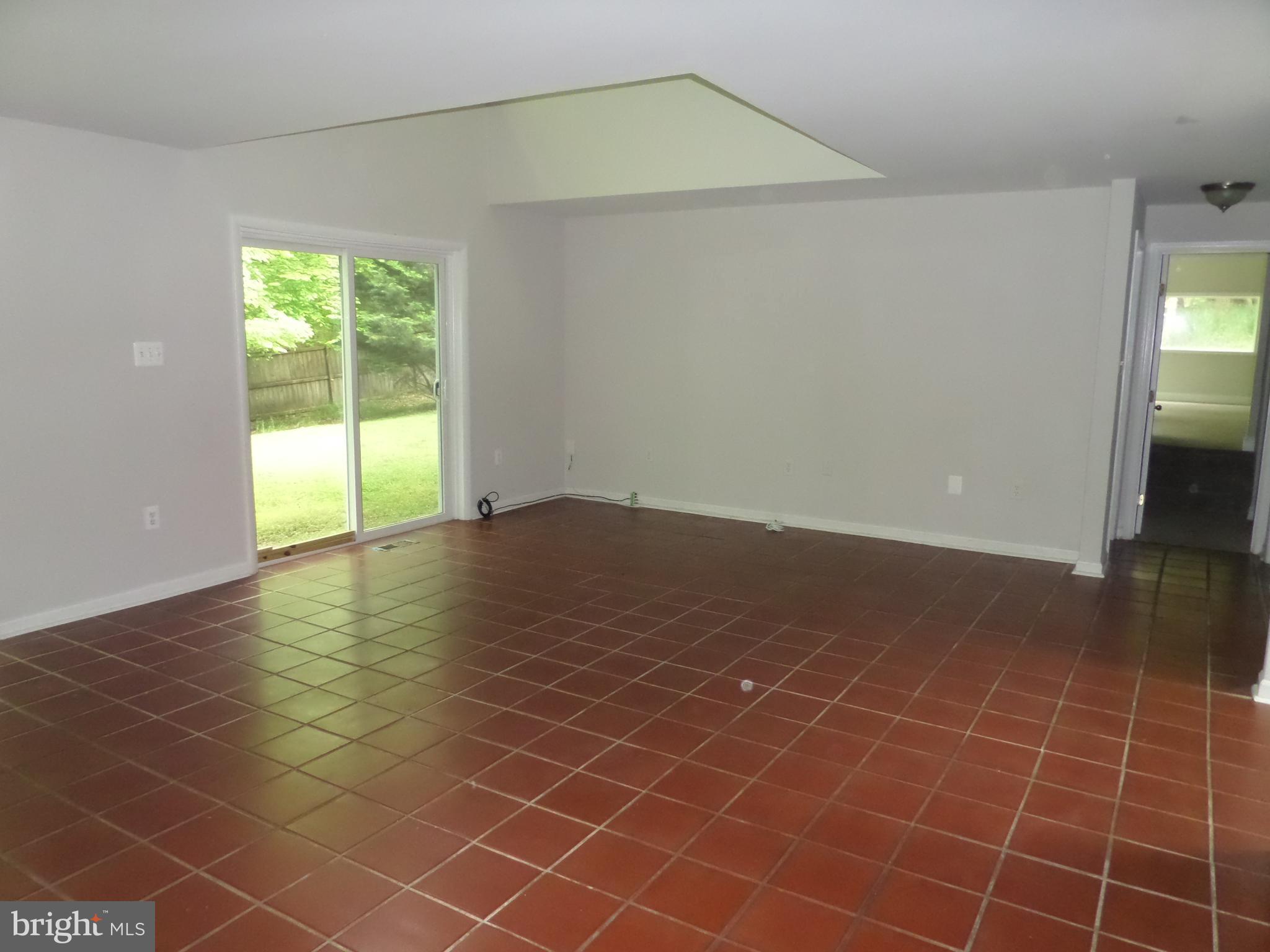 RIVERS EDGE - Residential Lease