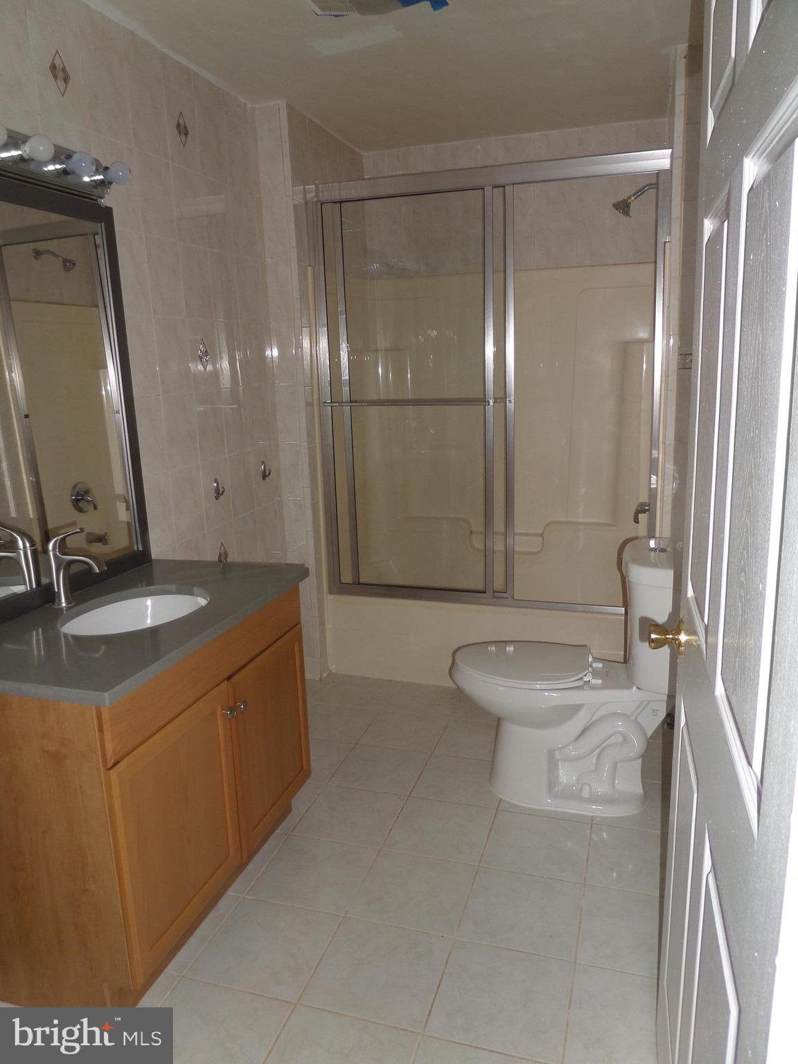 RIVERS EDGE - Residential Lease