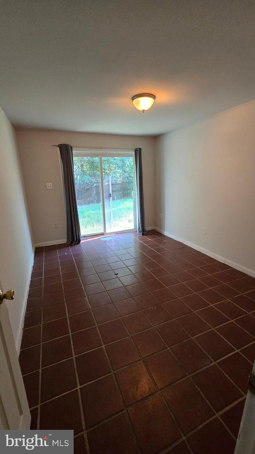 RIVERS EDGE - Residential Lease