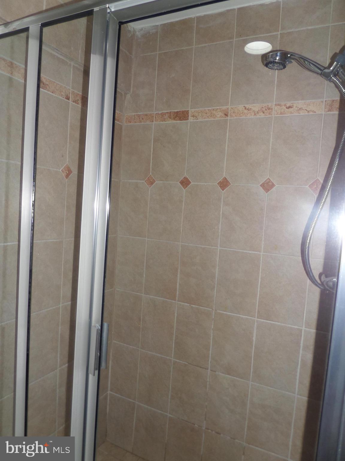 RIVERS EDGE - Residential Lease